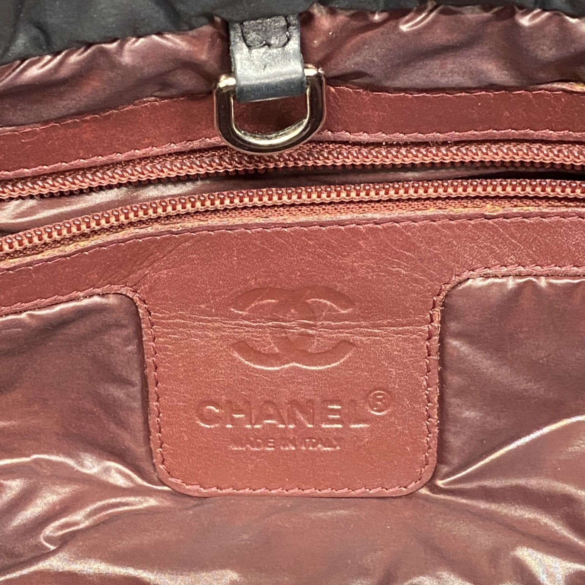 Chanel Black Nylon Handbag (Pre-Owned)