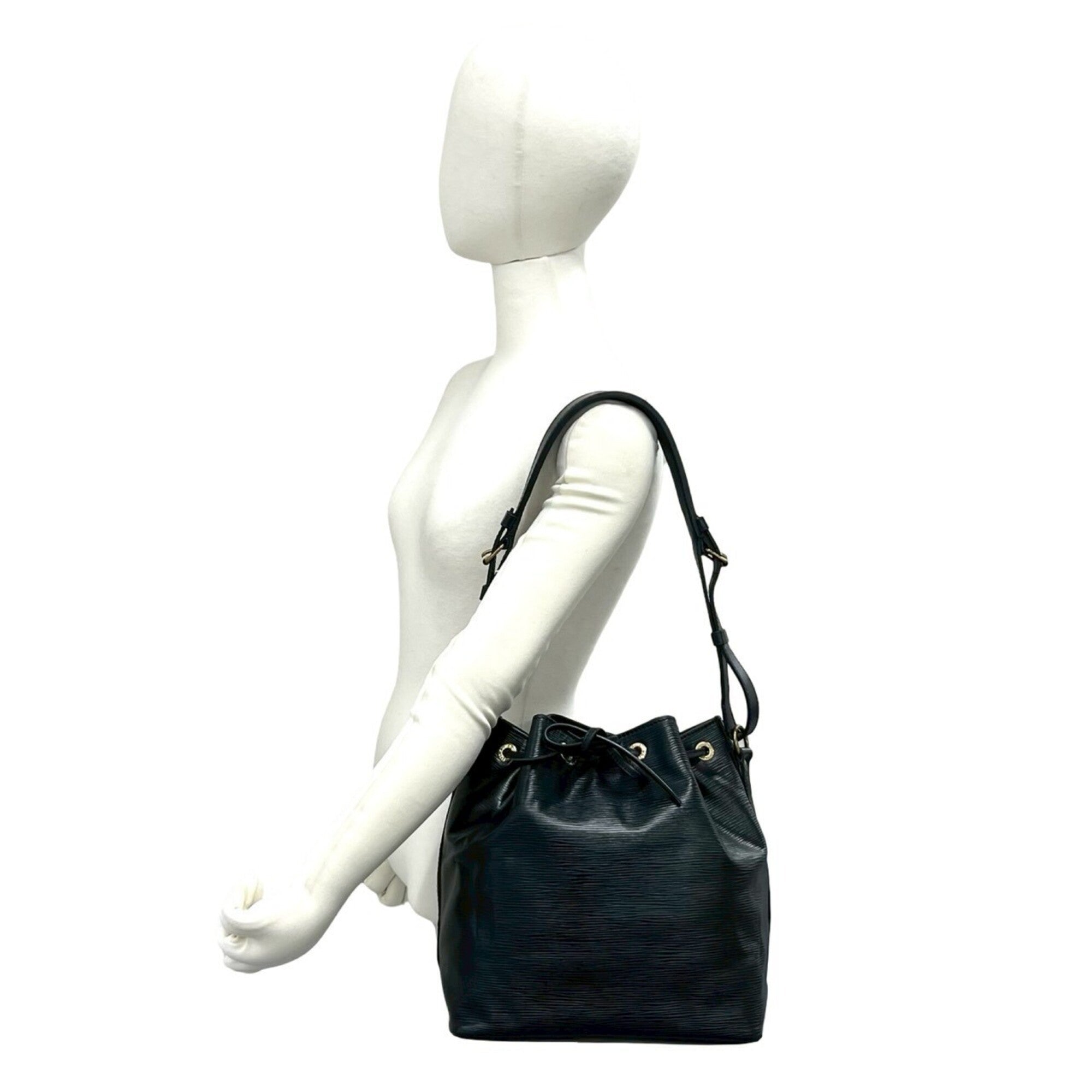 Louis Vuitton Black Leather Handbag Pochette Shoulder Bag (Pre-Owned)