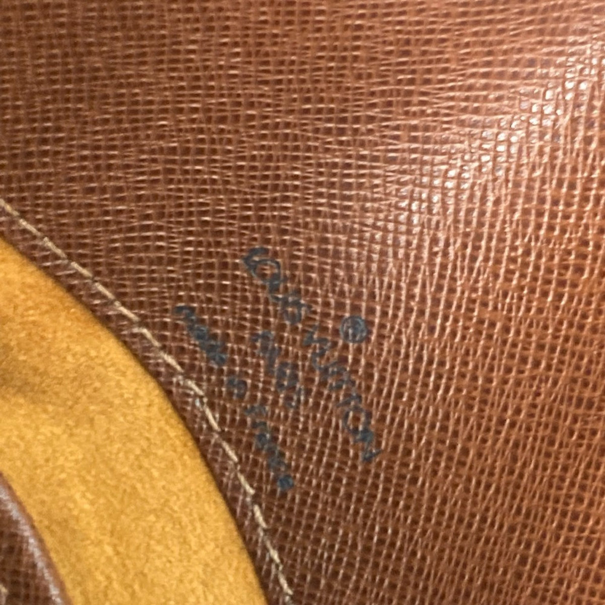 Louis Vuitton Brown Monogram Shoulder Bag (Pre-Owned)