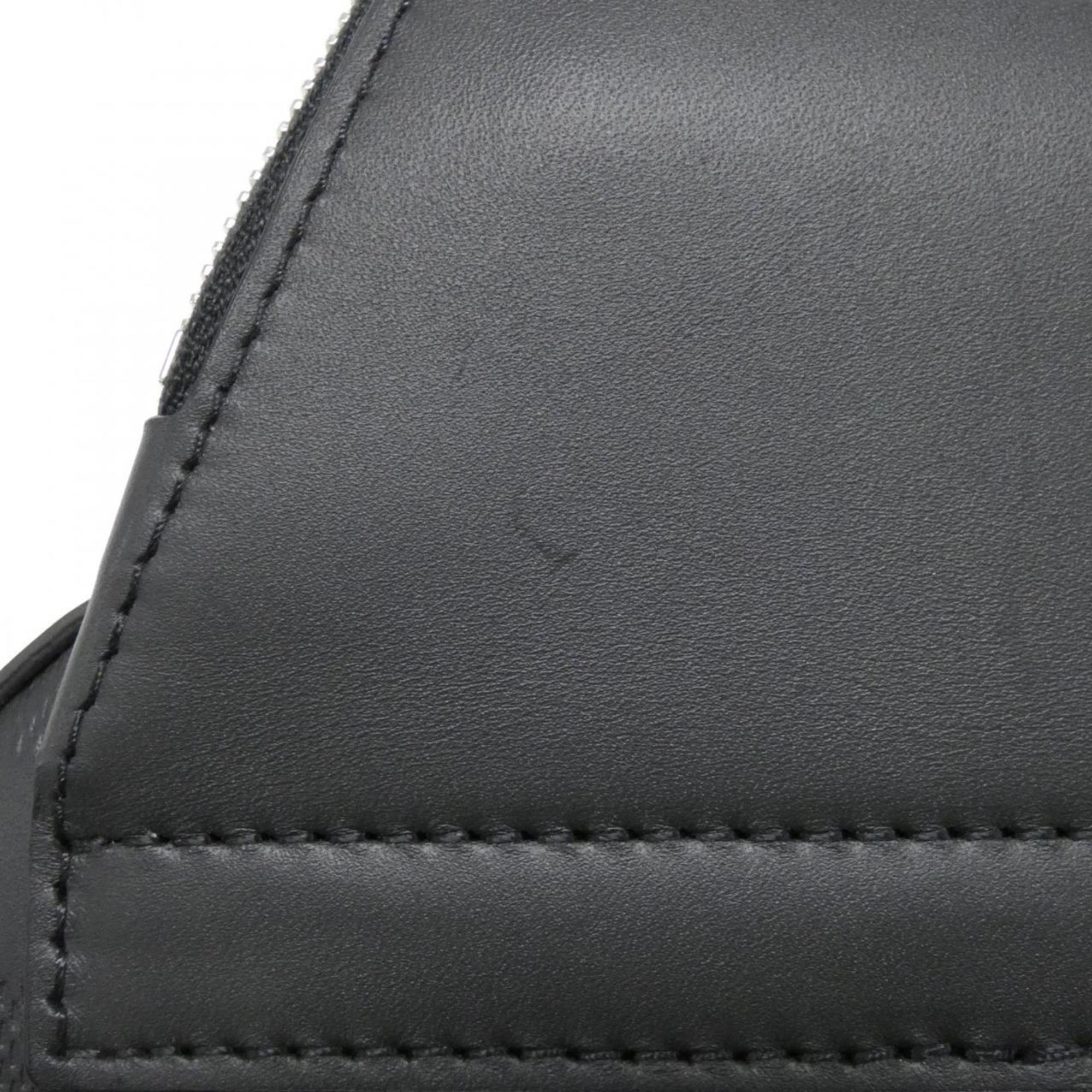 Louis Vuitton Black Leather Sling Bag (Pre-Owned)