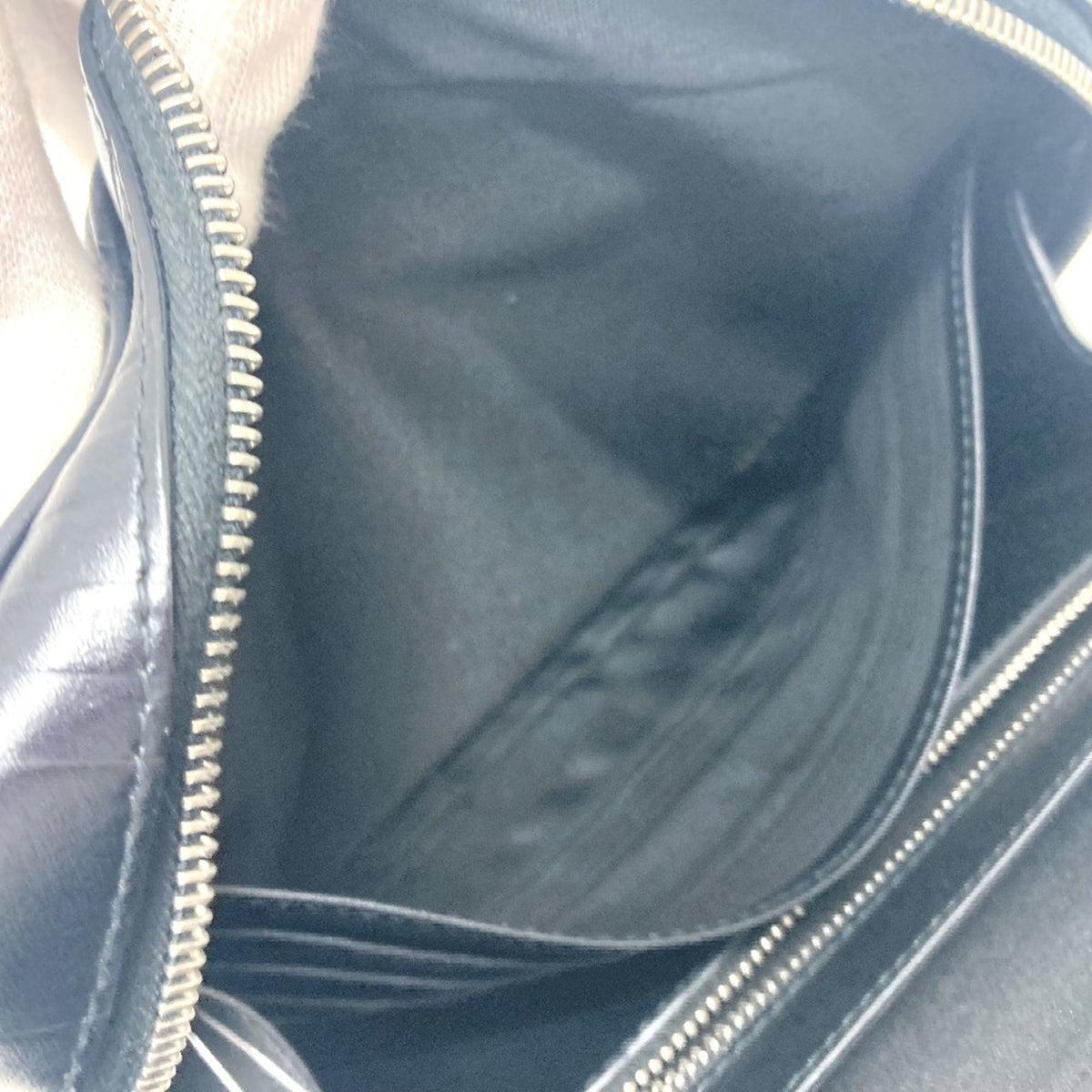 Burberry Black Leather Clutch Bag (Pre-Owned)