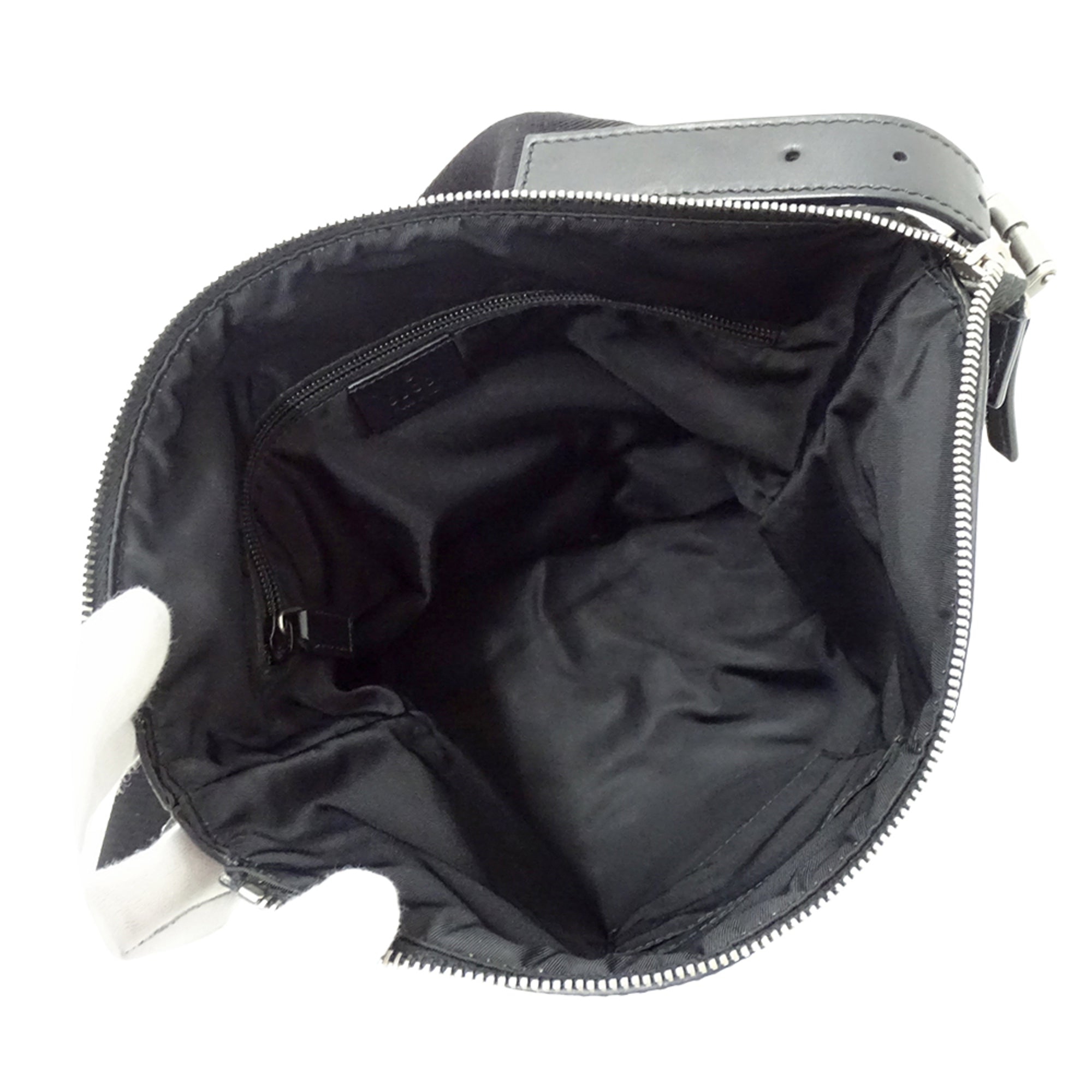 Gucci Black Nylon Handbag Shoulder Bag (Pre-Owned)