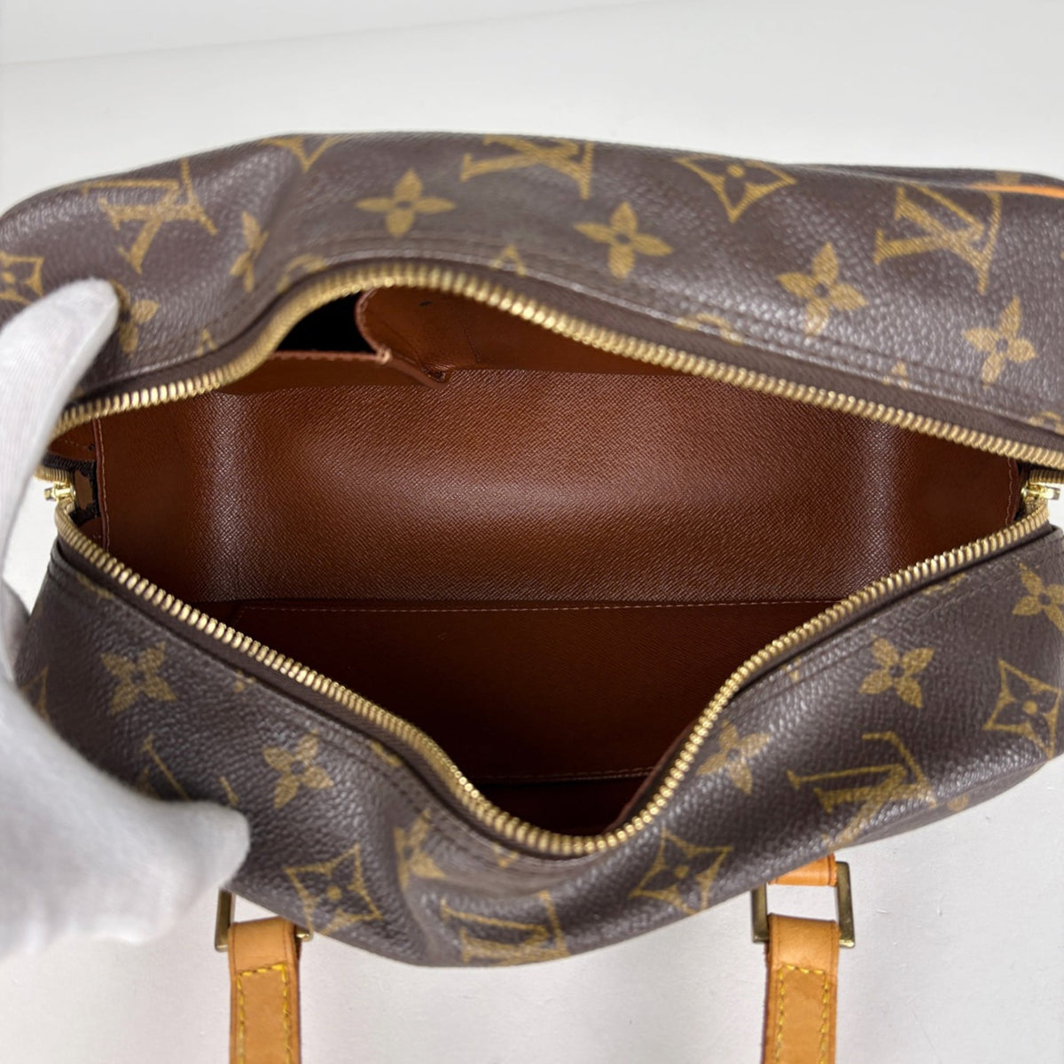 Louis Vuitton Brown Monogram Shoulder Bag (Pre-Owned)