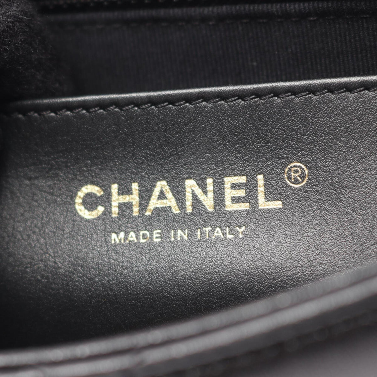 Chanel Black Leather Handbag Shoulder Bag (Pre-Owned)
