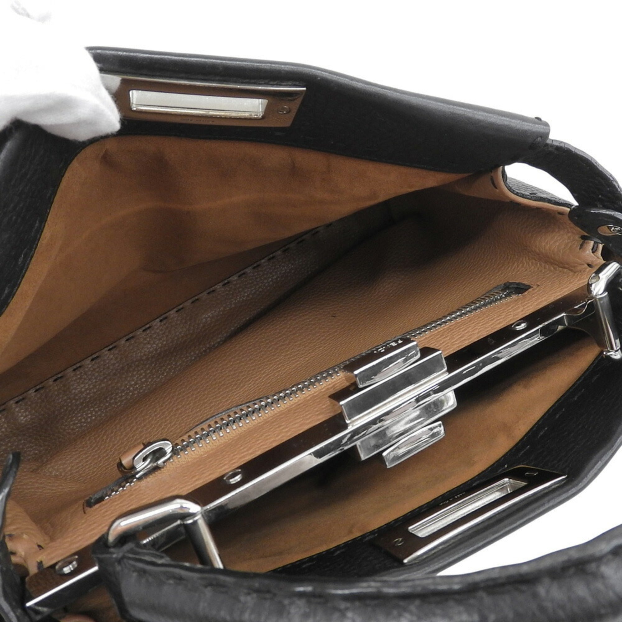 Fendi Black Leather Handbag (Pre-Owned)