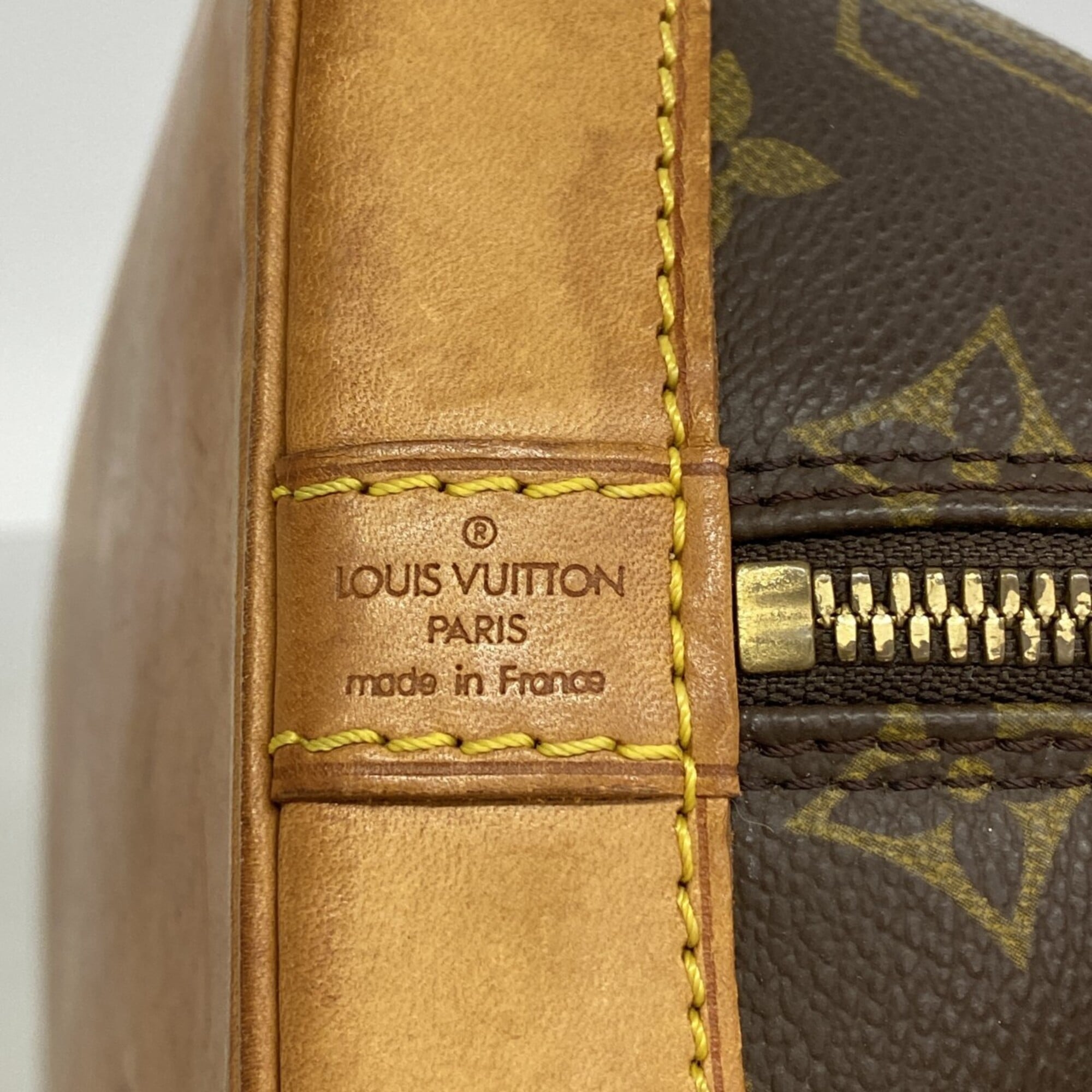 Louis Vuitton Brown Handbag (Pre-Owned)
