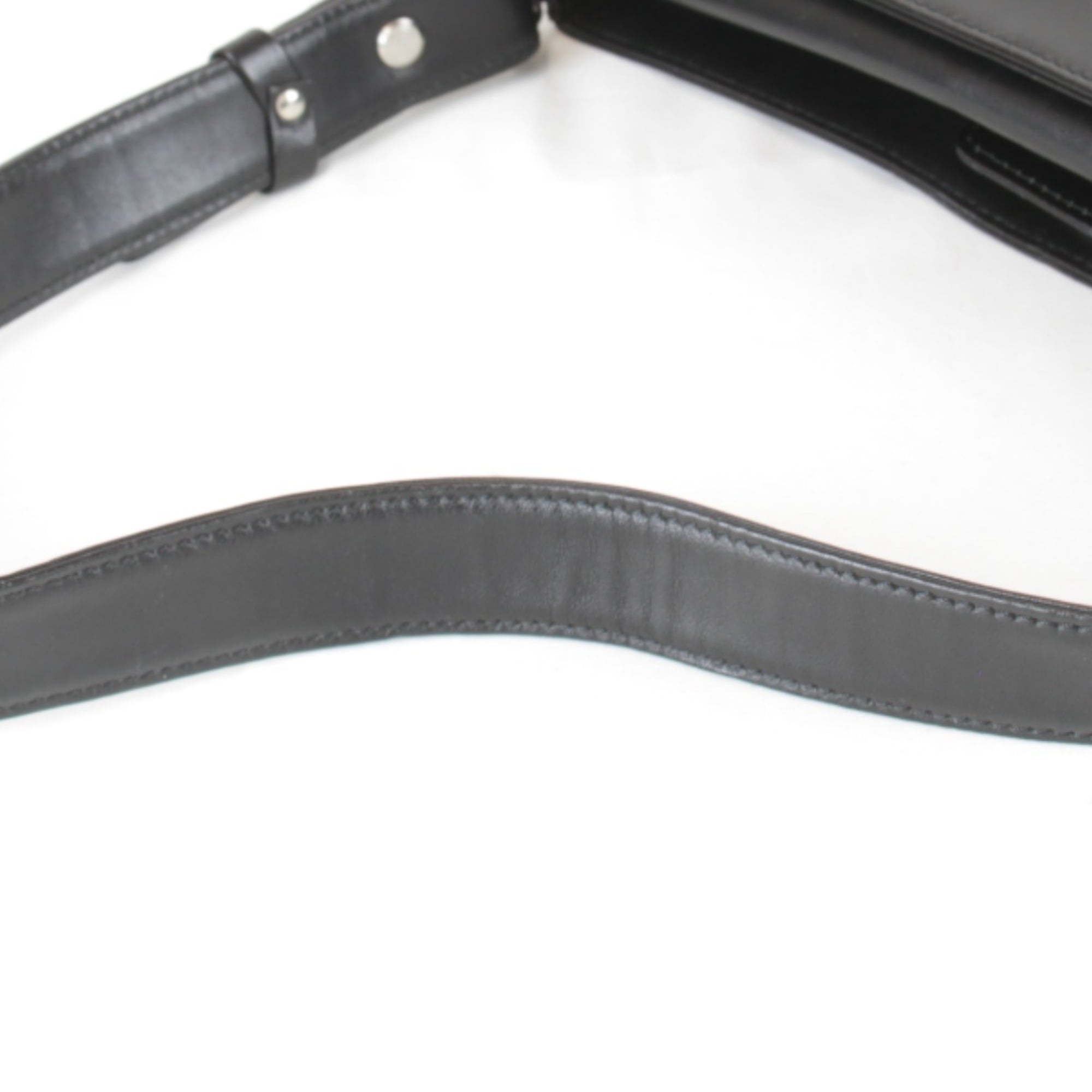 Burberry Black Nylon Leather Shoulder Bag (Pre-Owned)