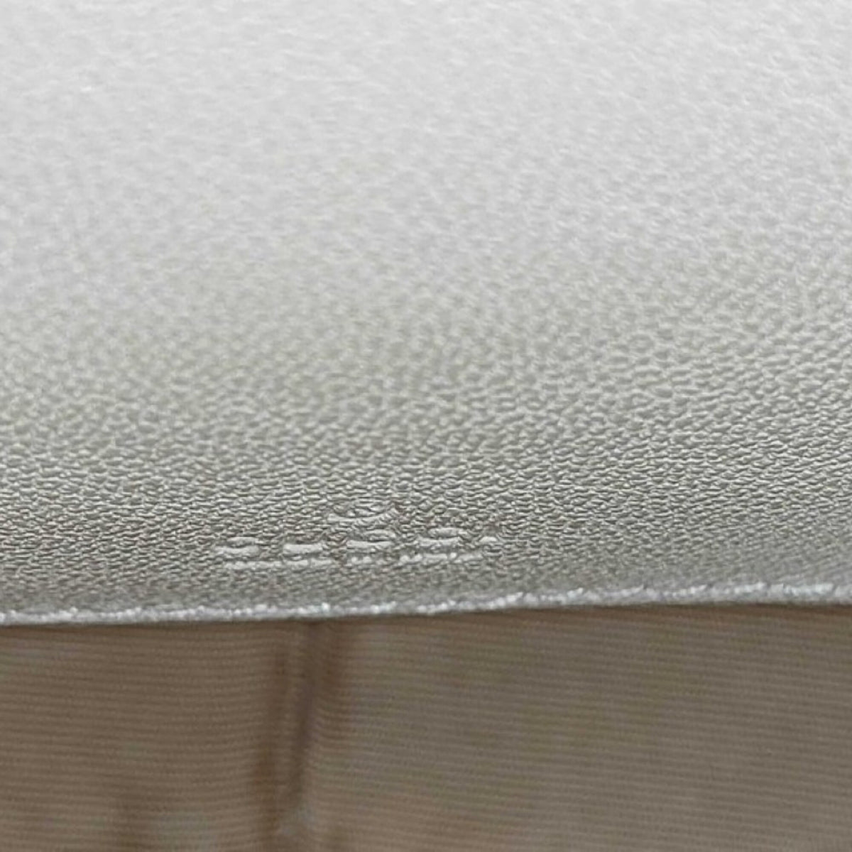 Gucci White Leather Crossbody Bag Shoulder Bag (Pre-Owned)
