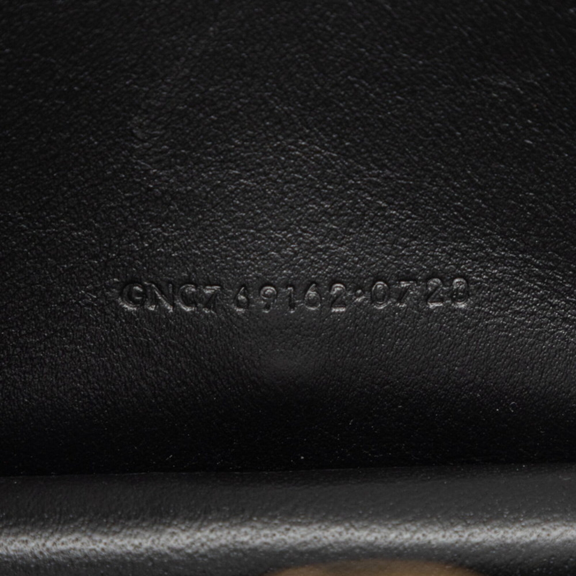 Saint Laurent Black Leather Shoulder Bag (Pre-Owned)