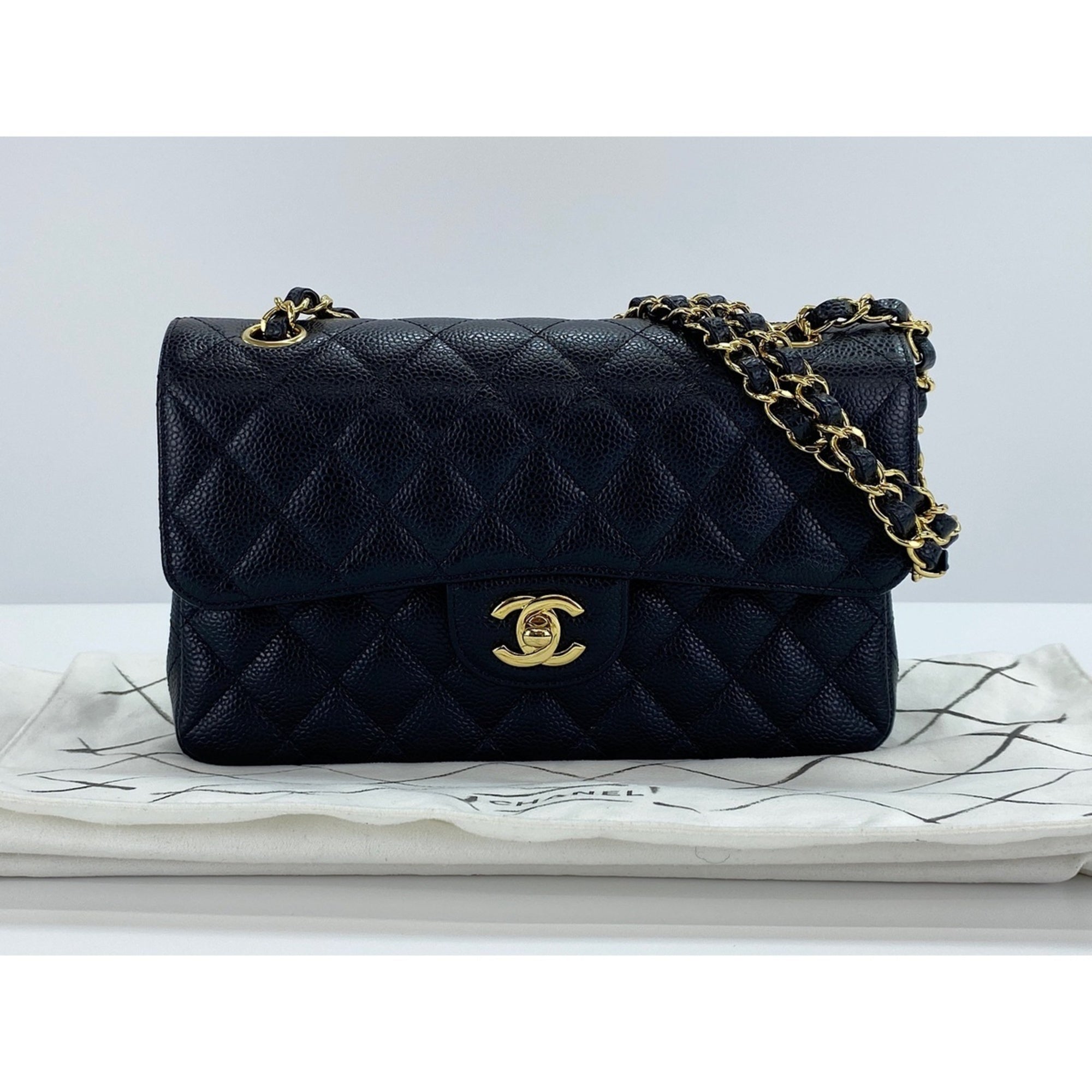 Chanel Matelasse Black Shoulder Bag (Pre-Owned)