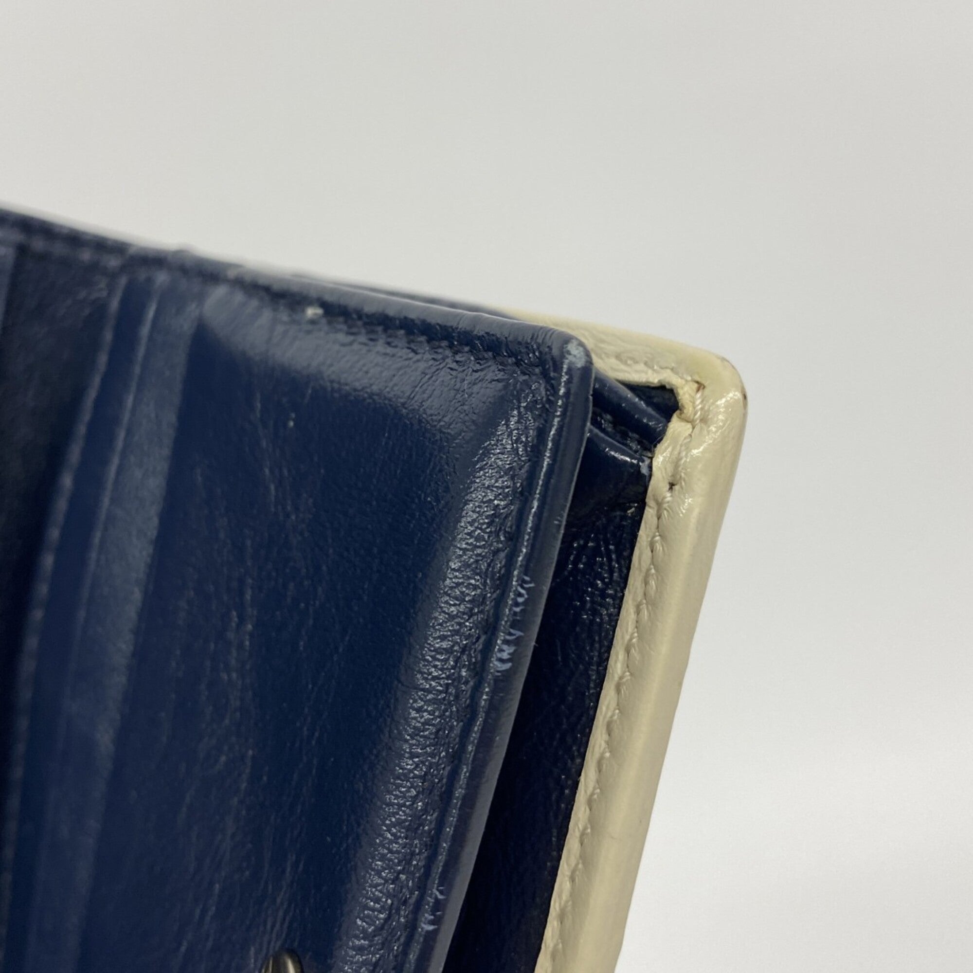 Gucci Navy White Leather Wallet (Bi-Fold) (Pre-Owned)