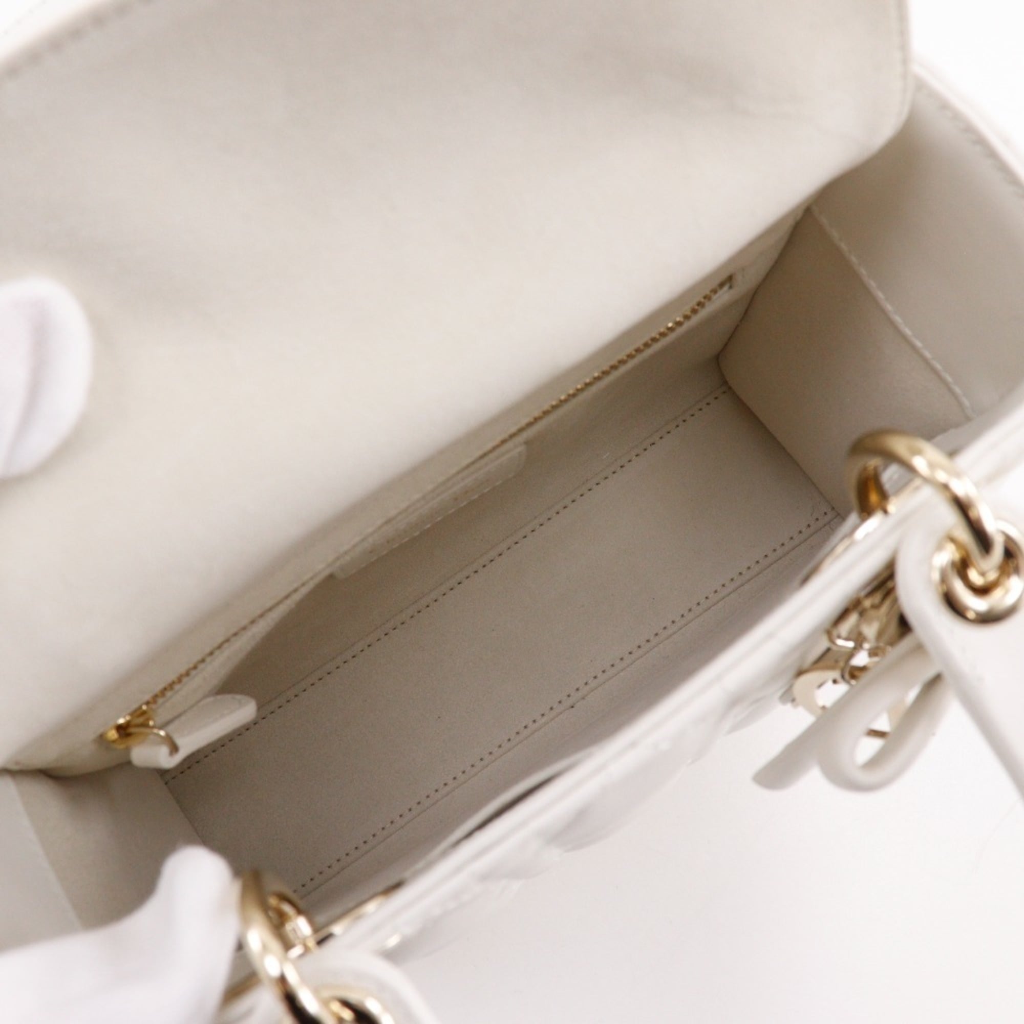 Christian Dior White Leather Handbag (Pre-Owned)