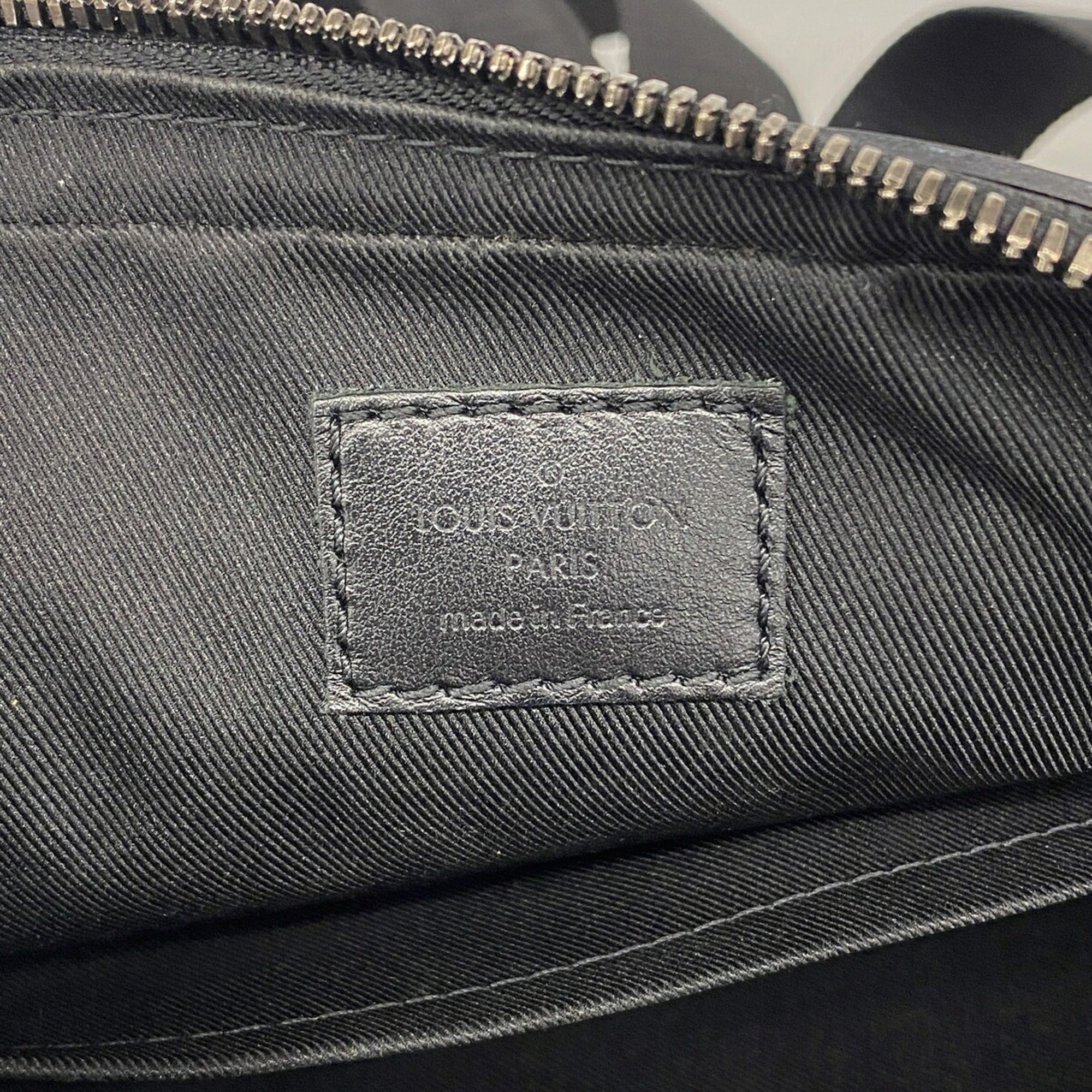 Louis Vuitton Black Gray Shoulder Bag (Pre-Owned)