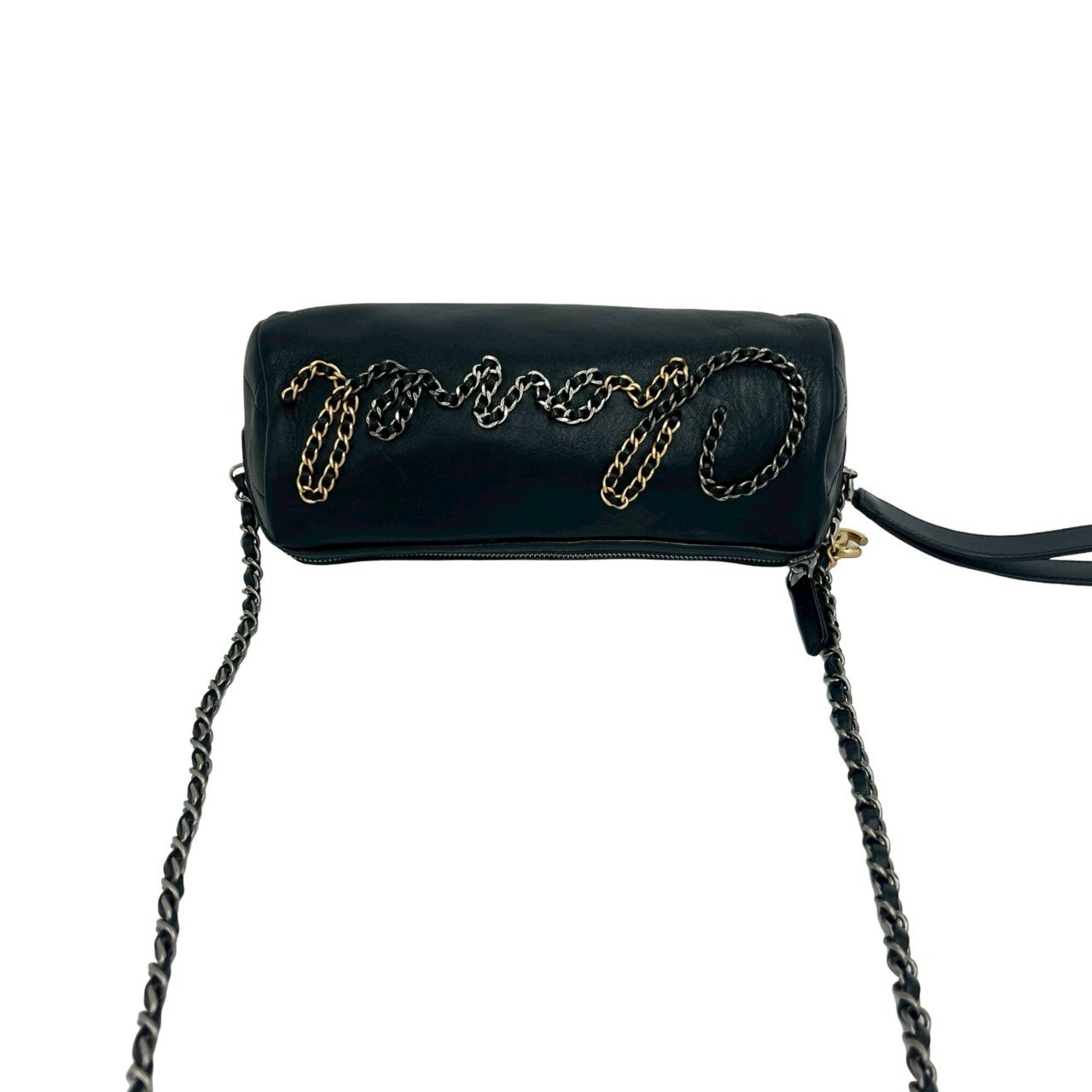 Chanel Black Leather Shoulder Bag (Pre-Owned)