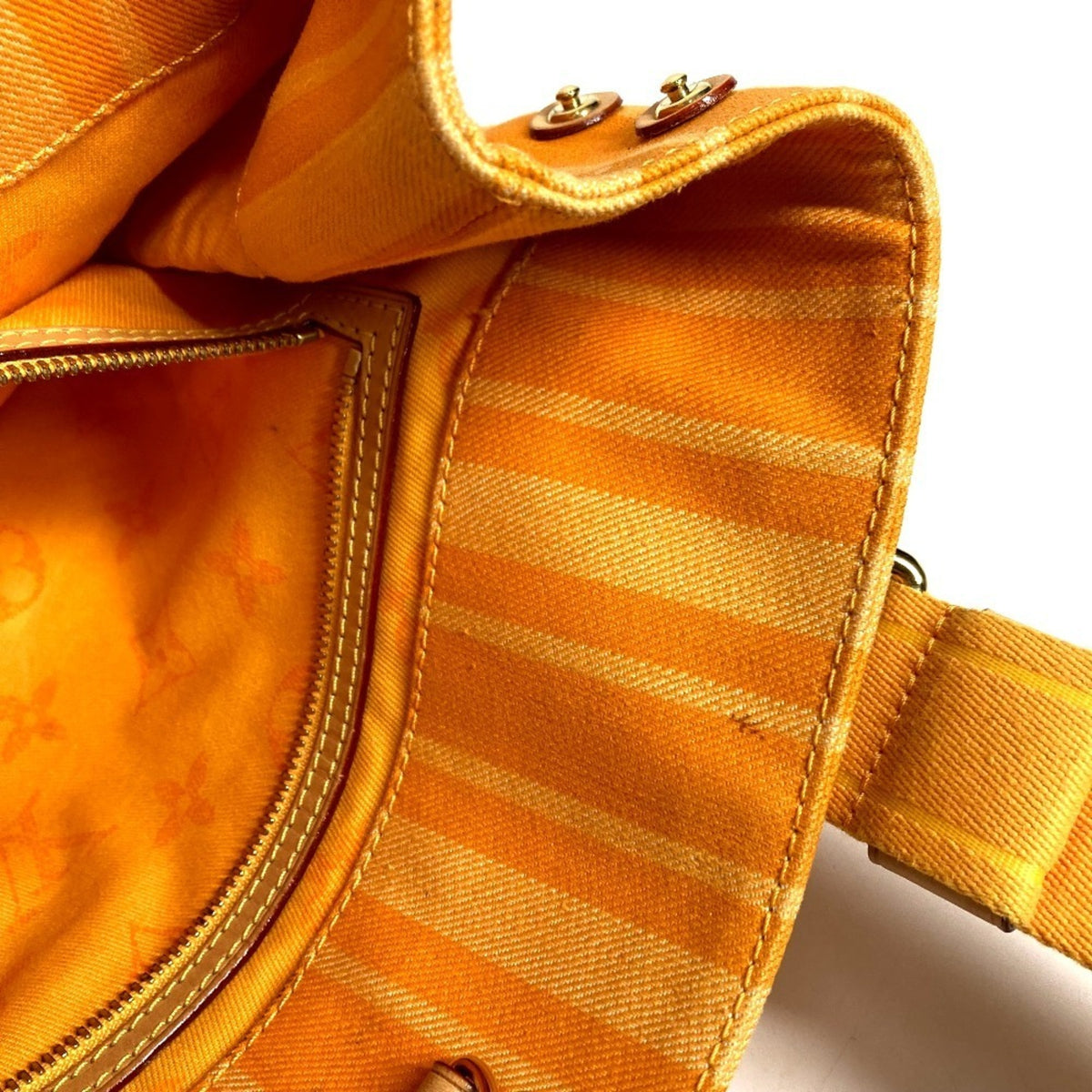 Louis Vuitton Yellow Canvas Shoulder Bag Tote Bag (Pre-Owned)