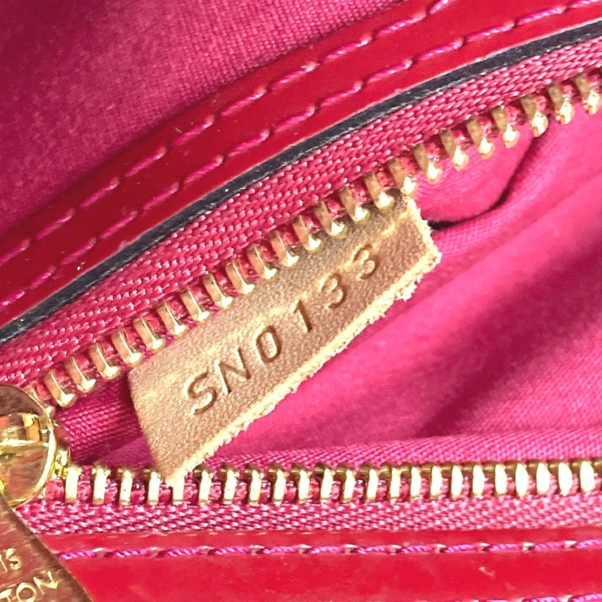 Louis Vuitton Indian Rose Red Color Monogram Vernis Canvas Handbag Tote Bag (Pre-Owned)
