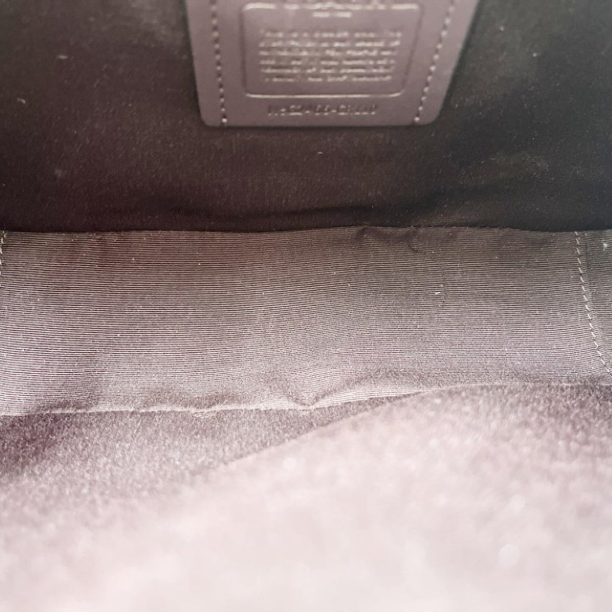 Coach Black Leather Shoulder Bag (Pre-Owned)