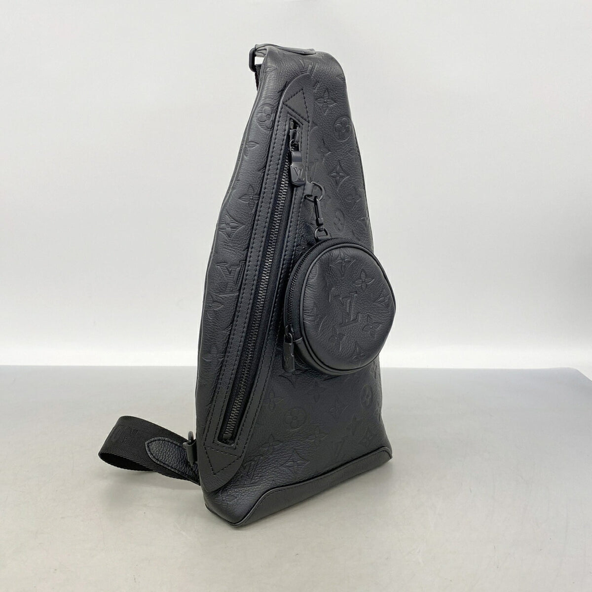 Louis Vuitton Black Sling Bag (Pre-Owned)