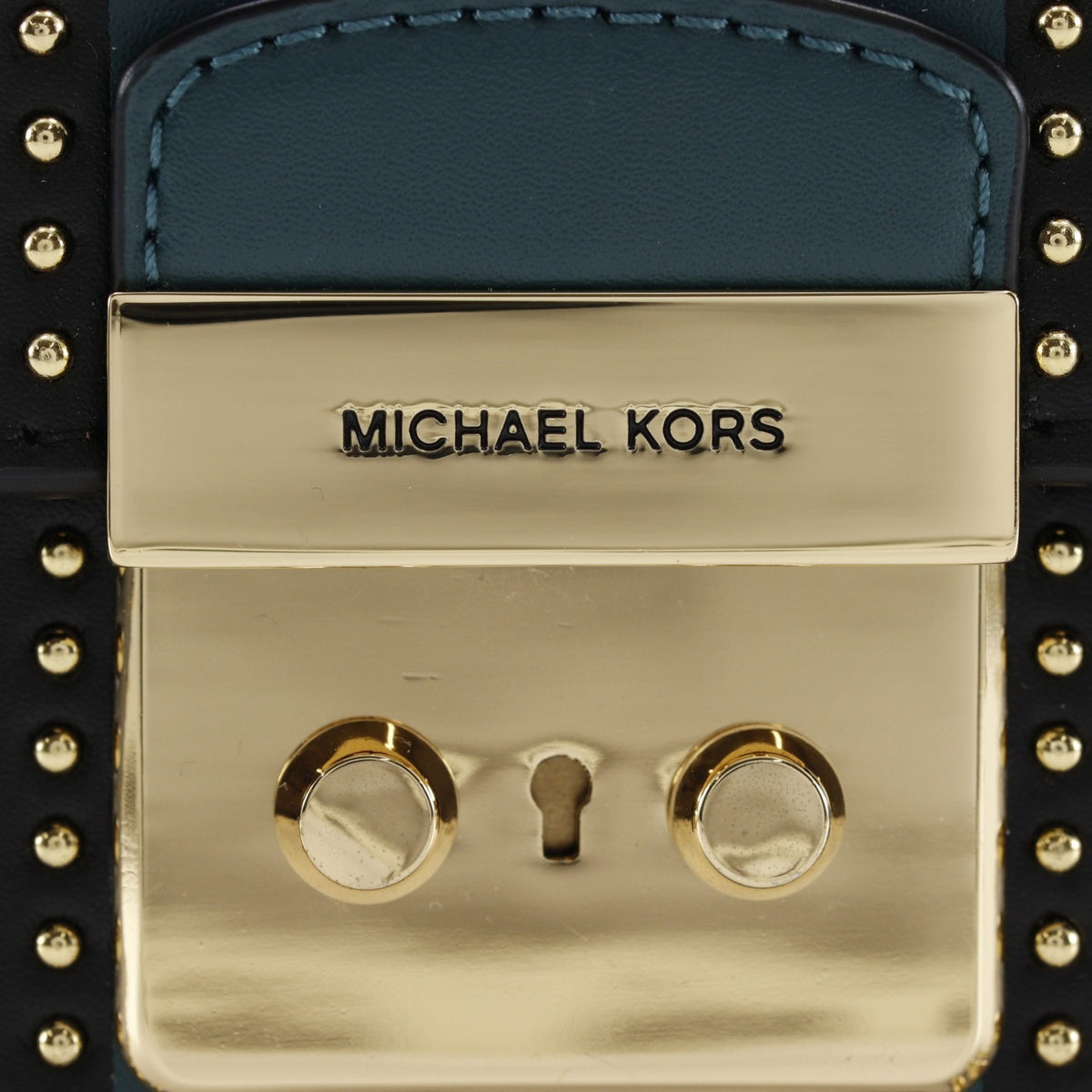 Michael Kors Black Leather Shoulder Bag (Pre-Owned)