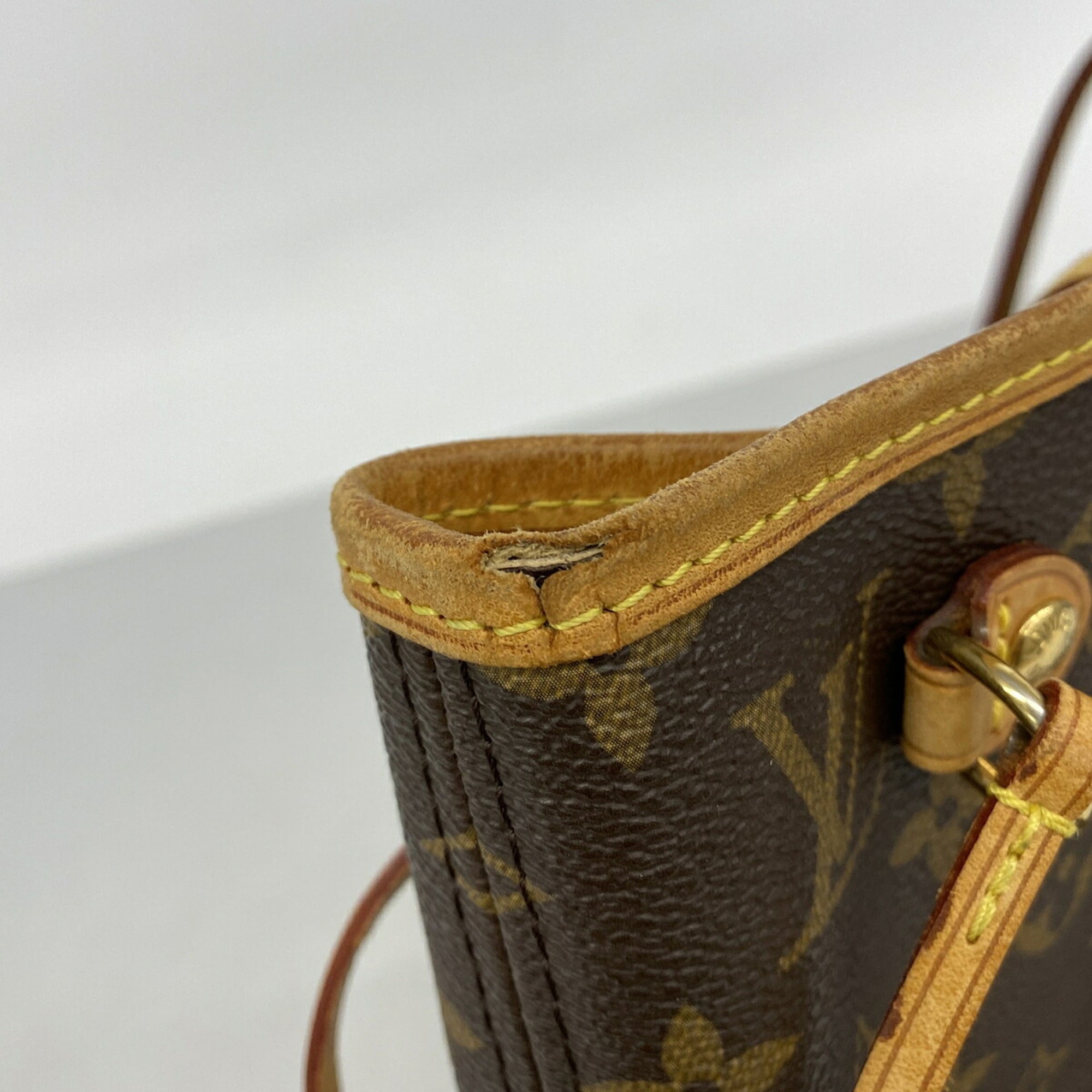 Louis Vuitton Brown Tote Bag (Pre-Owned)