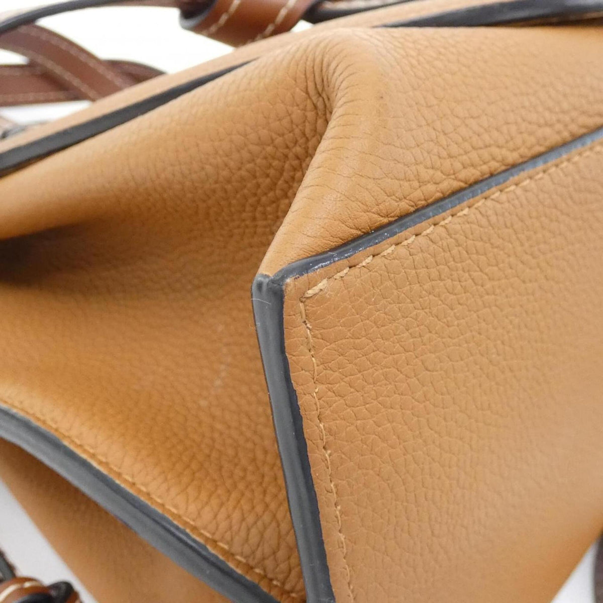 Loewe Brown Leather Handbag (Pre-Owned)