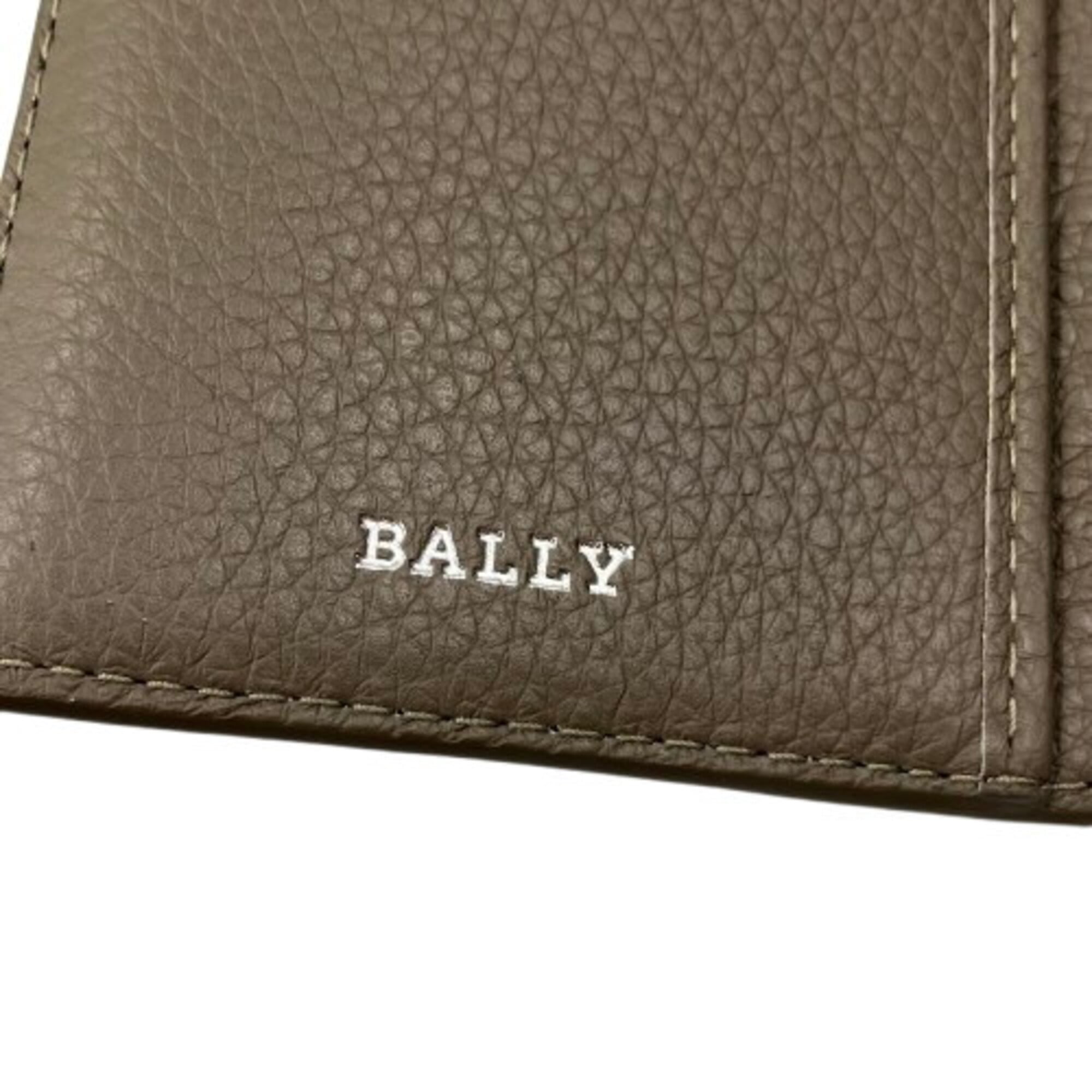 Bally Beige Leather Long Wallet (Bi-Fold) (Pre-Owned)