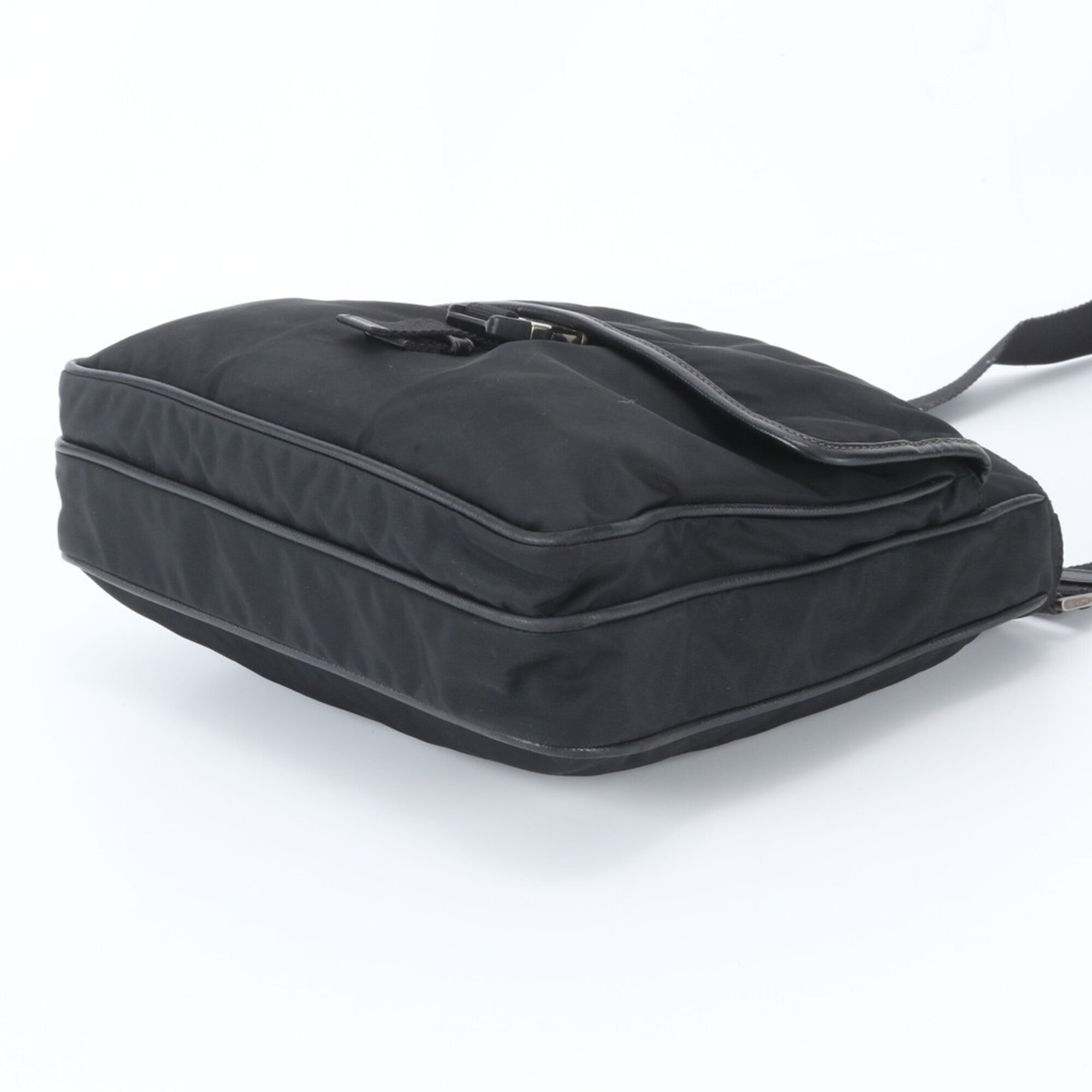 Prada Black Nylon Leather Shoulder Bag (Pre-Owned)