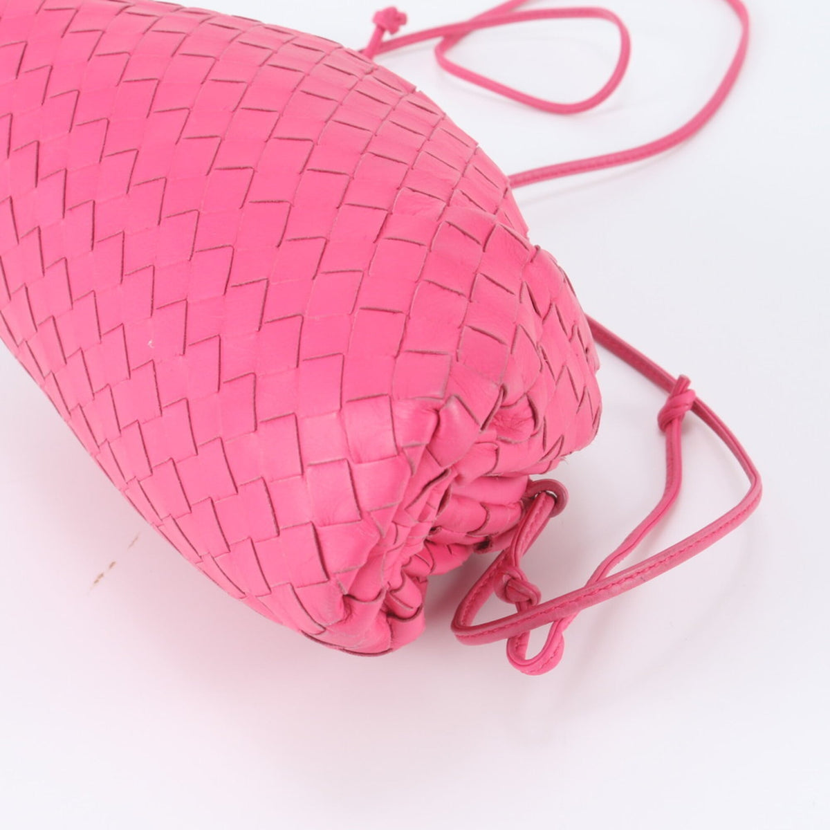 Bottega Veneta Pink Leather Pouch Shoulder Bag (Pre-Owned)
