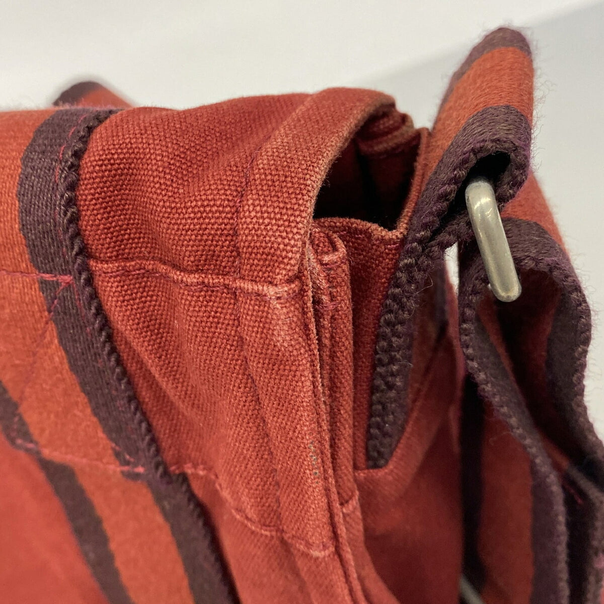Hermes Bordeaux Canvas Shoulder Bag (Pre-Owned)