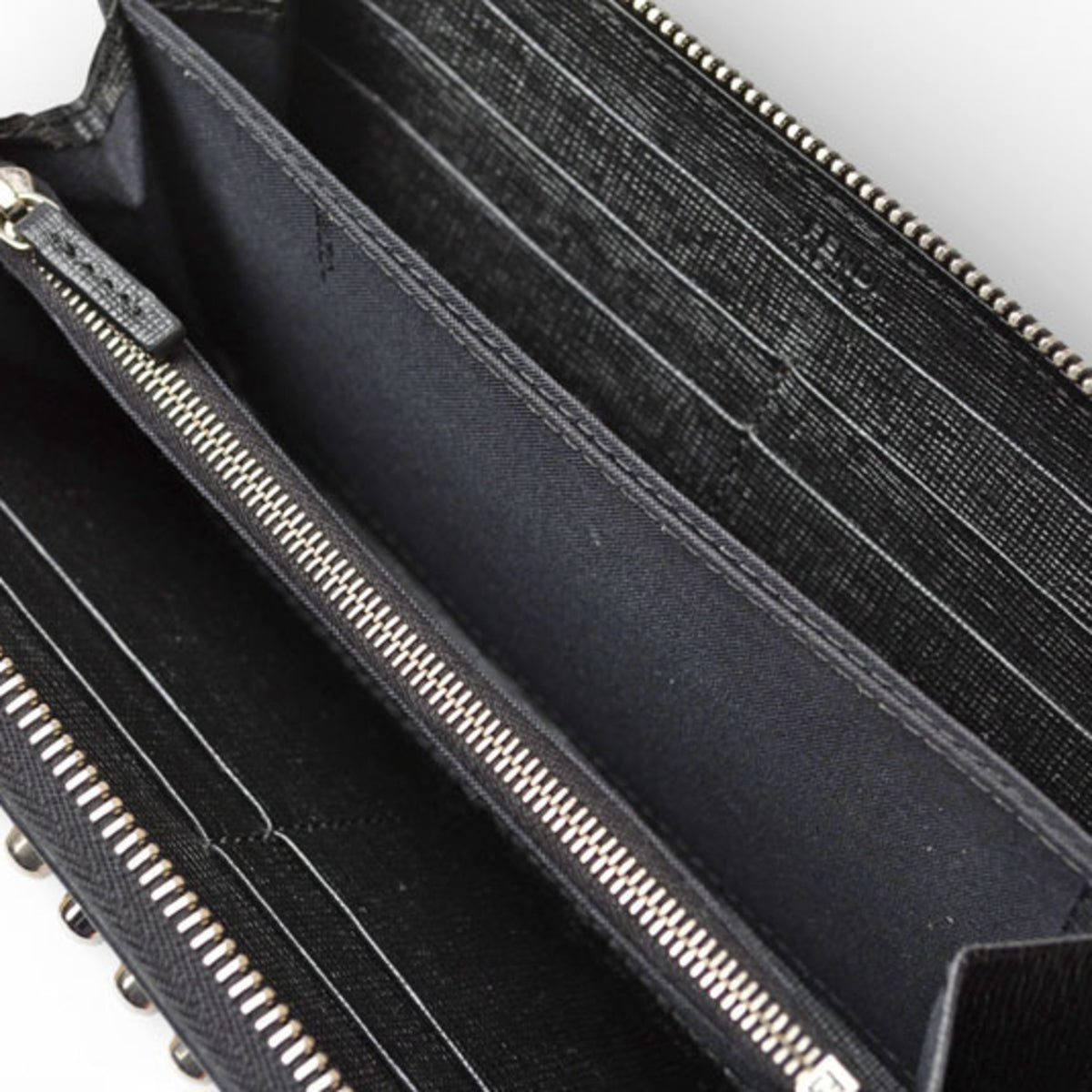 Fendi Black Leather Long Wallet (Bi-Fold) (Pre-Owned)