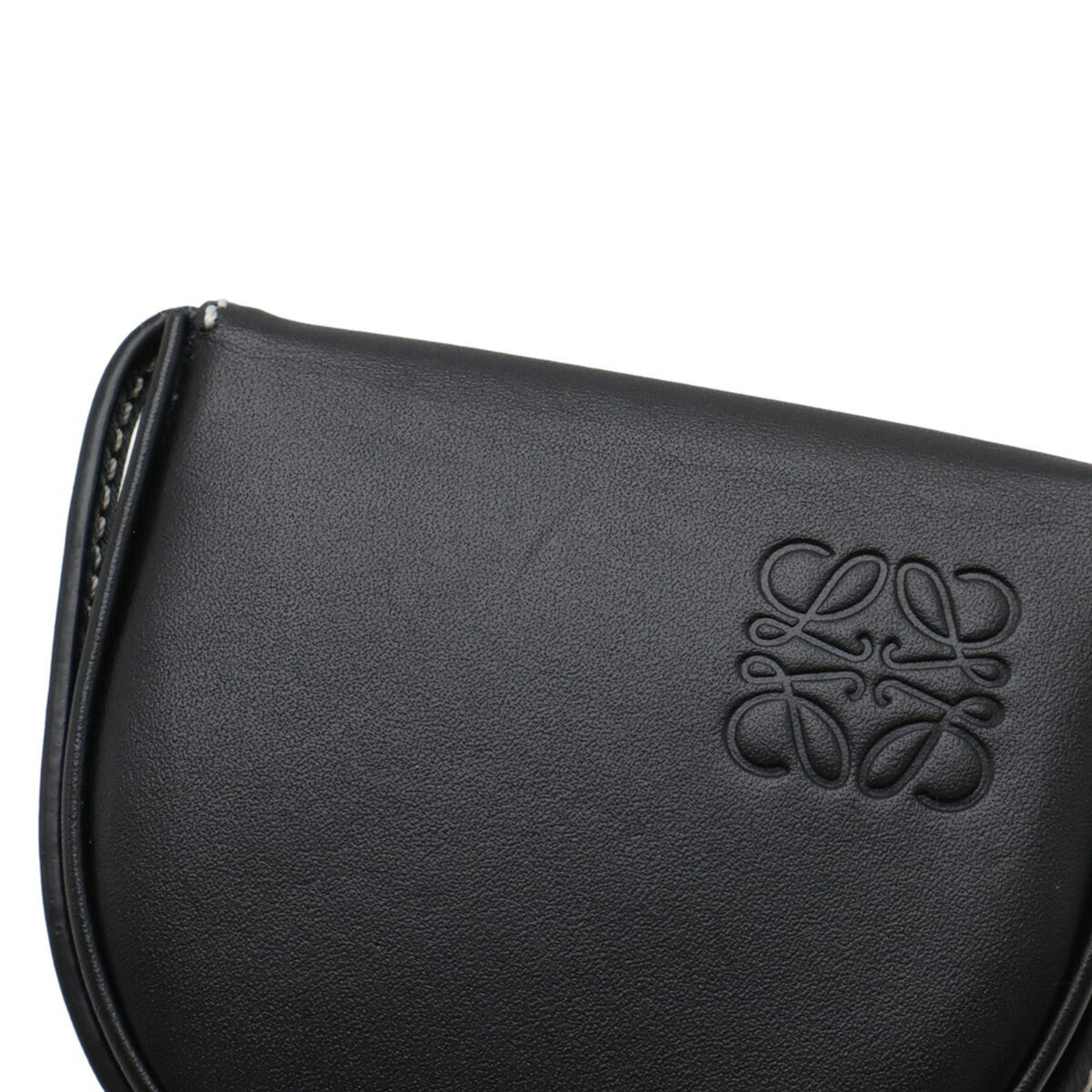 Loewe Black Leather Pochette Shoulder Bag (Pre-Owned)