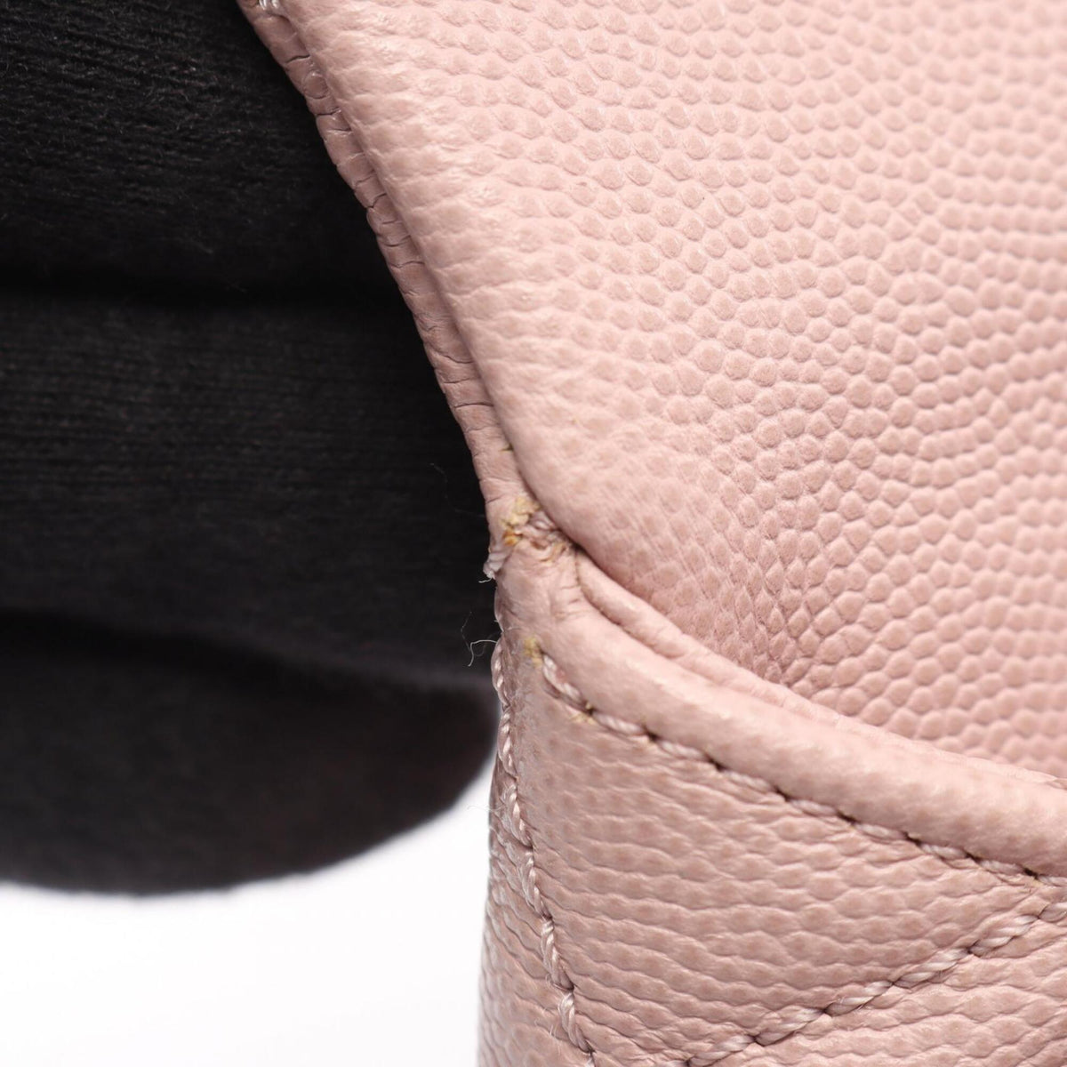 Chanel Matelasse Pink Grained Calfskin Handbag (Pre-Owned)