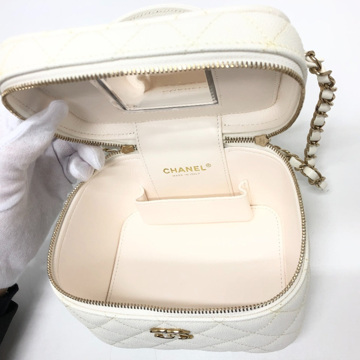 Chanel Caviar Skin White Caviar Leather Handbag Shoulder Bag Vanity Bag (Pre-Owned)