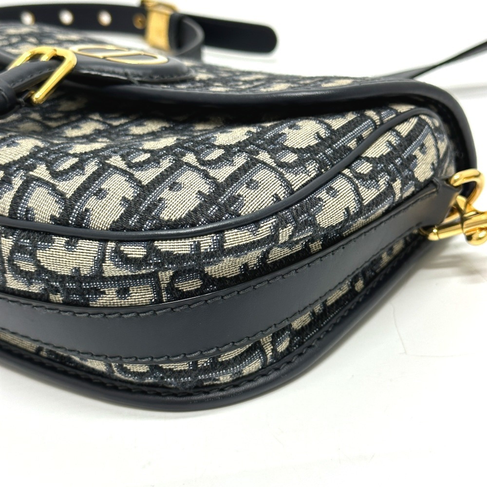 Christian Dior Gray Leather Shoulder Bag (Pre-Owned)