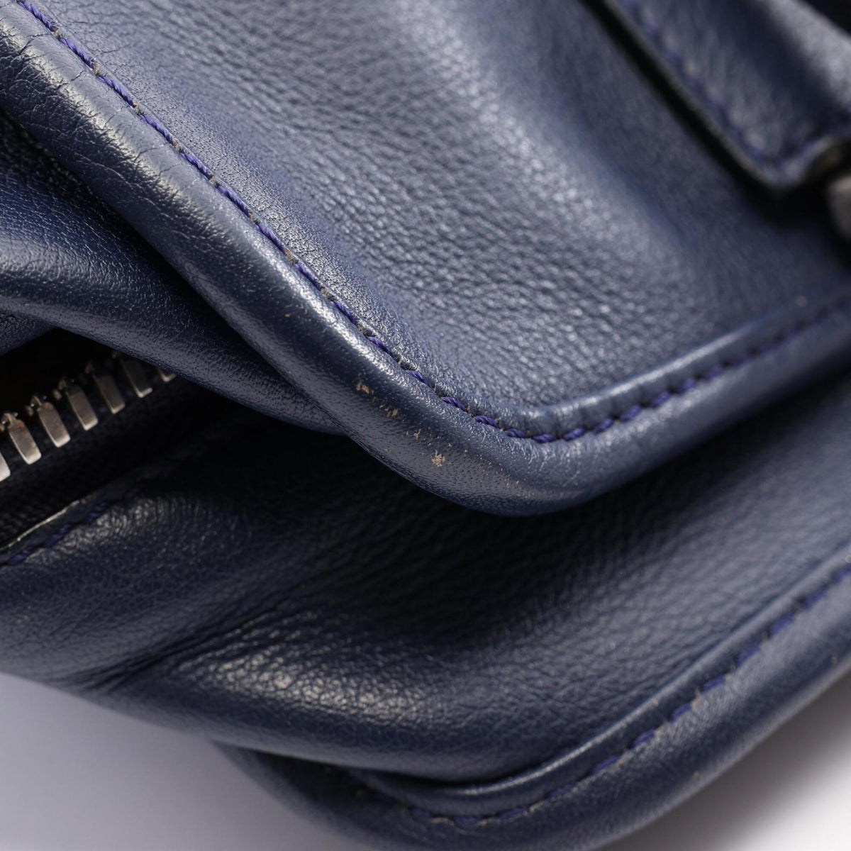 Loewe Navy Leather Handbag (Pre-Owned)