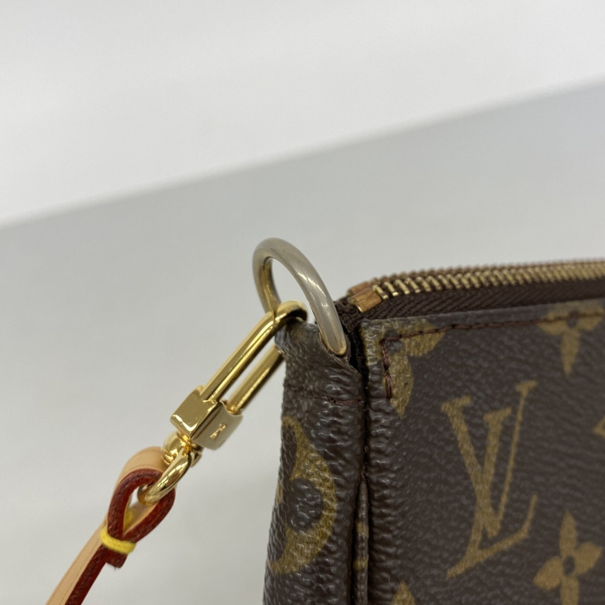 Louis Vuitton Brown Pouch (Pre-Owned)