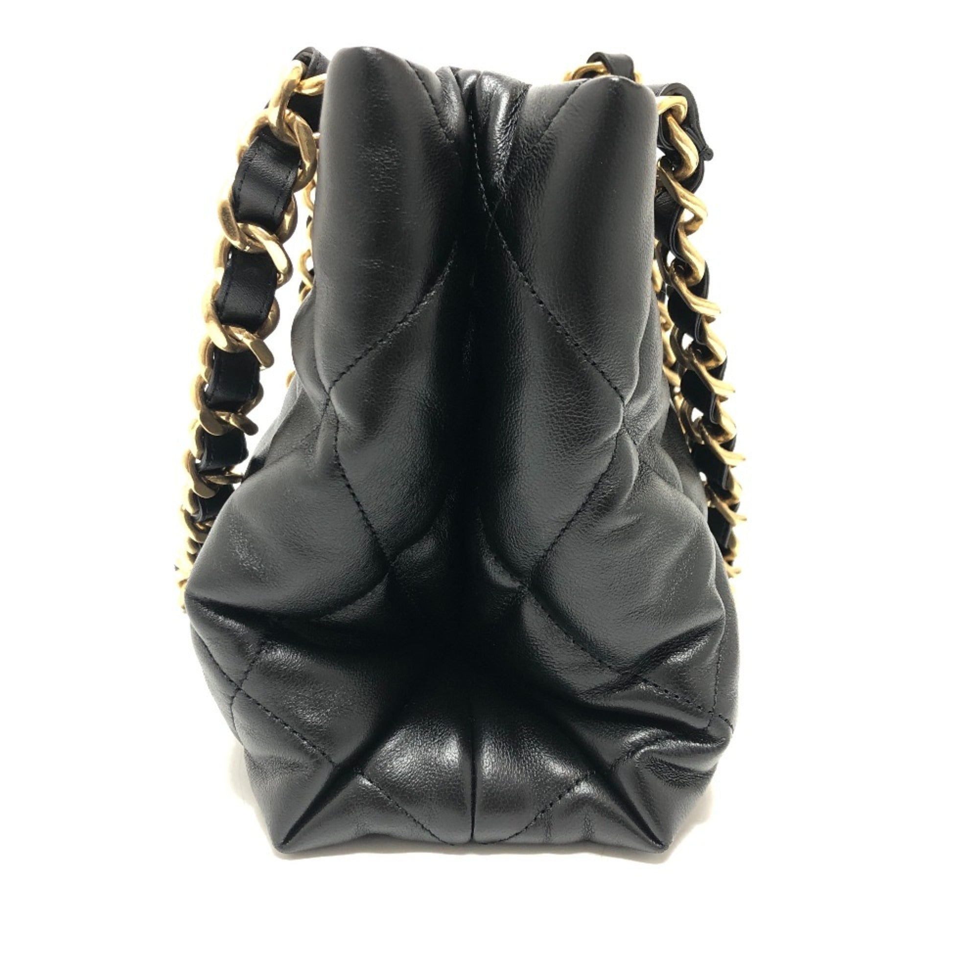 Chanel Black Leather Shoulder Bag (Pre-Owned)