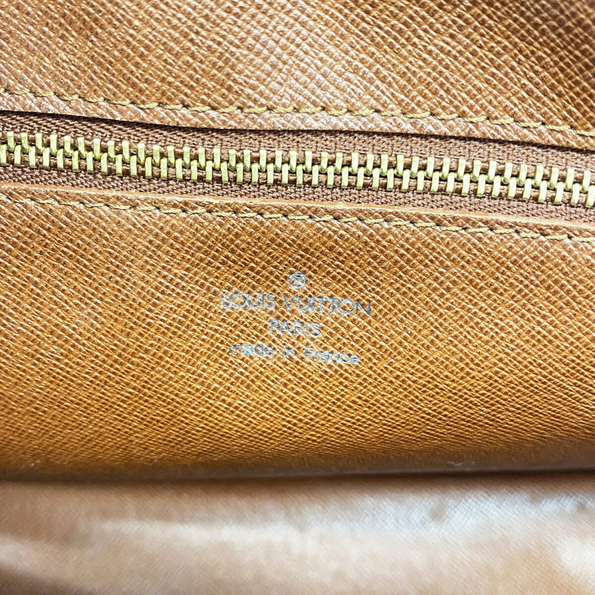 Louis Vuitton Brown Shoulder Bag (Pre-Owned)