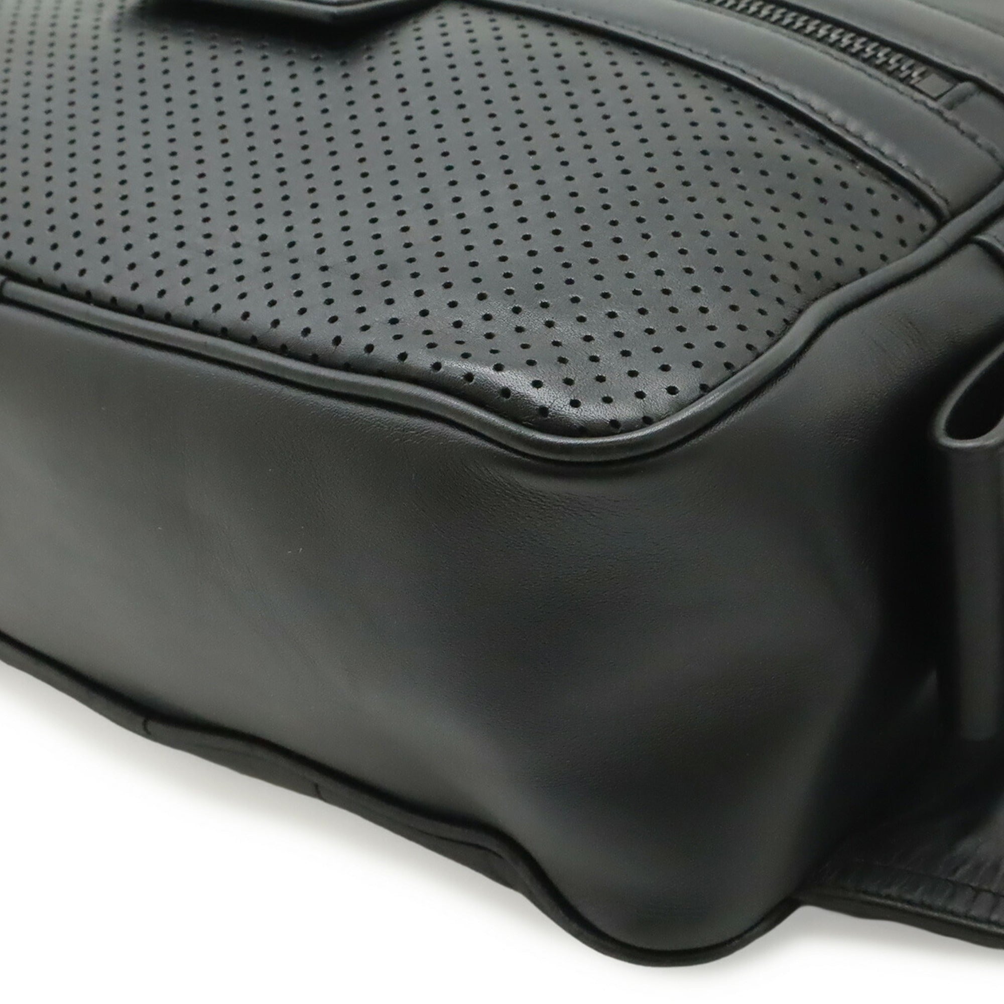 Bottega Veneta Black Leather Sling Bag (Pre-Owned)