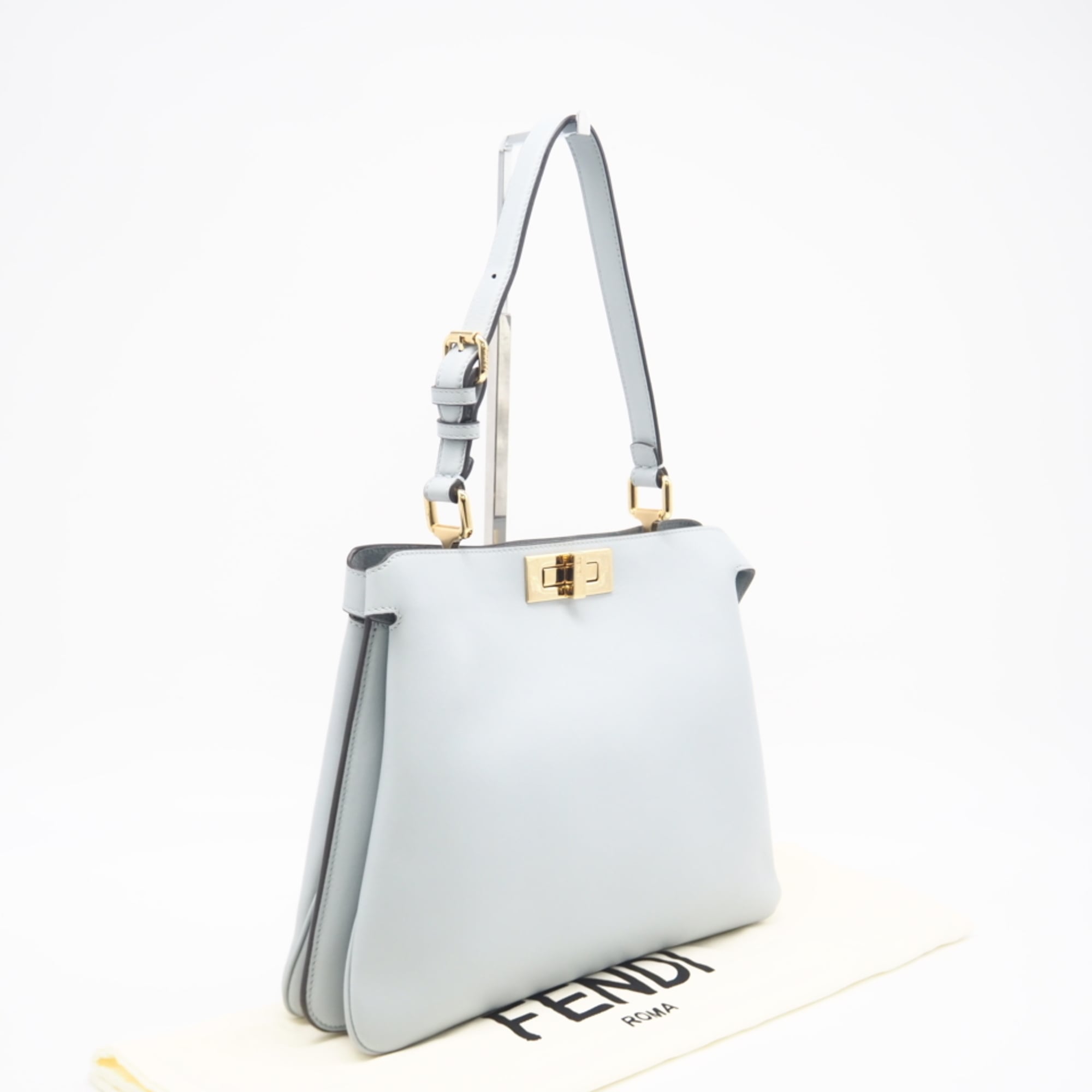 Fendi Blue Leather Handbag (Pre-Owned)