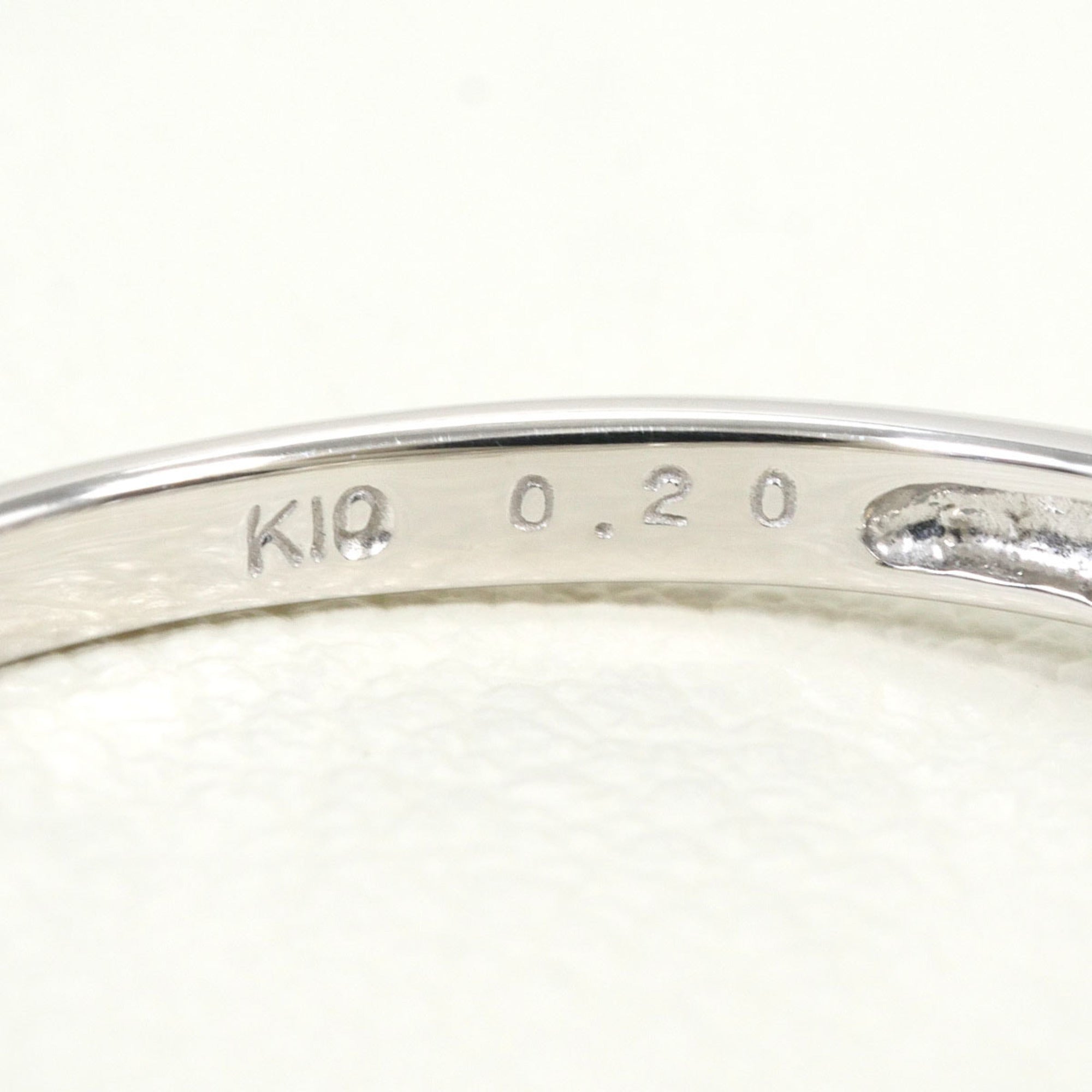 Unbranded White Gold White Gold (10K) Band Ring (Pre-Owned)