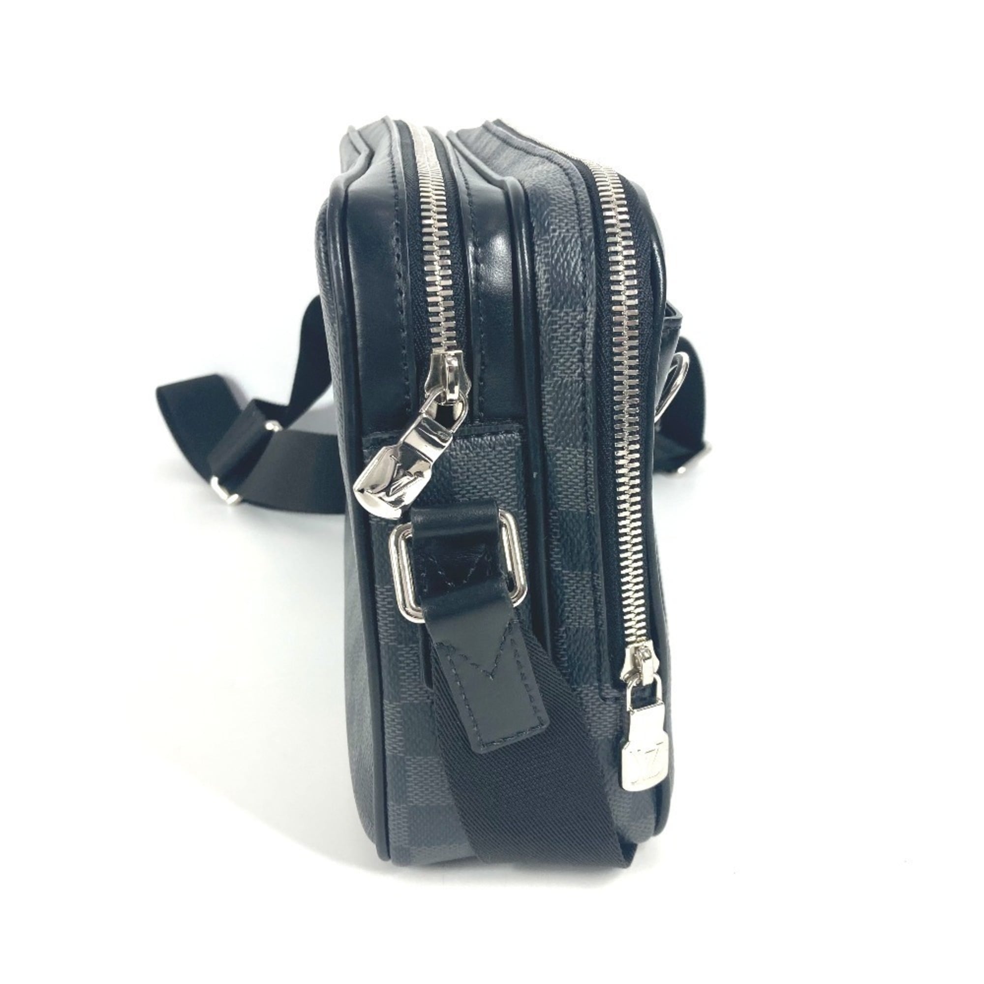 Louis Vuitton Damier Graphite Black Damier Graphite Shoulder Bag (Pre-Owned)