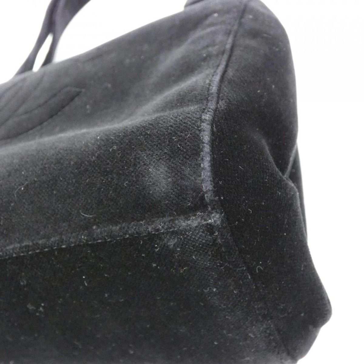 Chanel Black Handbag (Pre-Owned)
