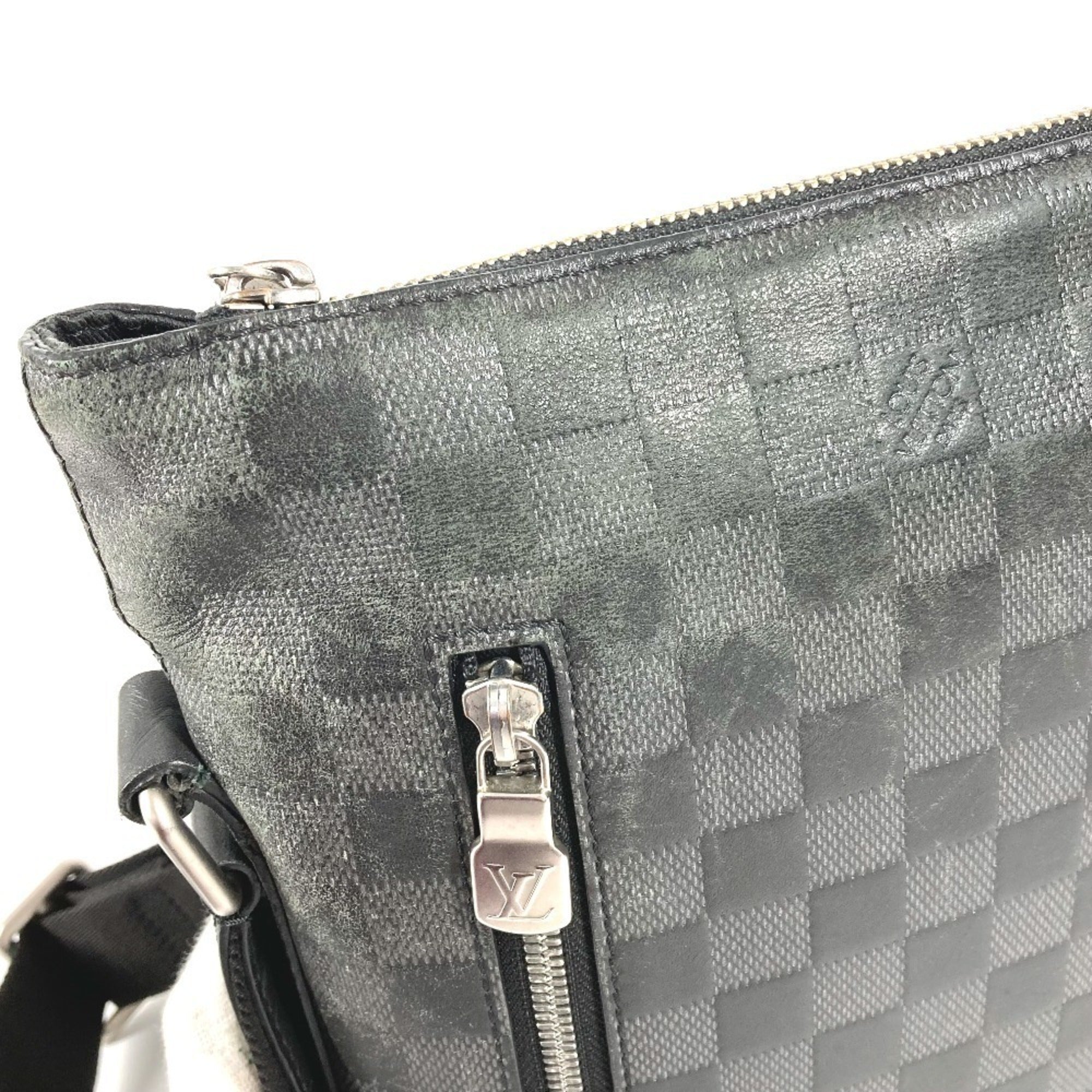 Louis Vuitton Damier Infini Black Onyx Damier Infini Pochette Shoulder Bag (Pre-Owned)