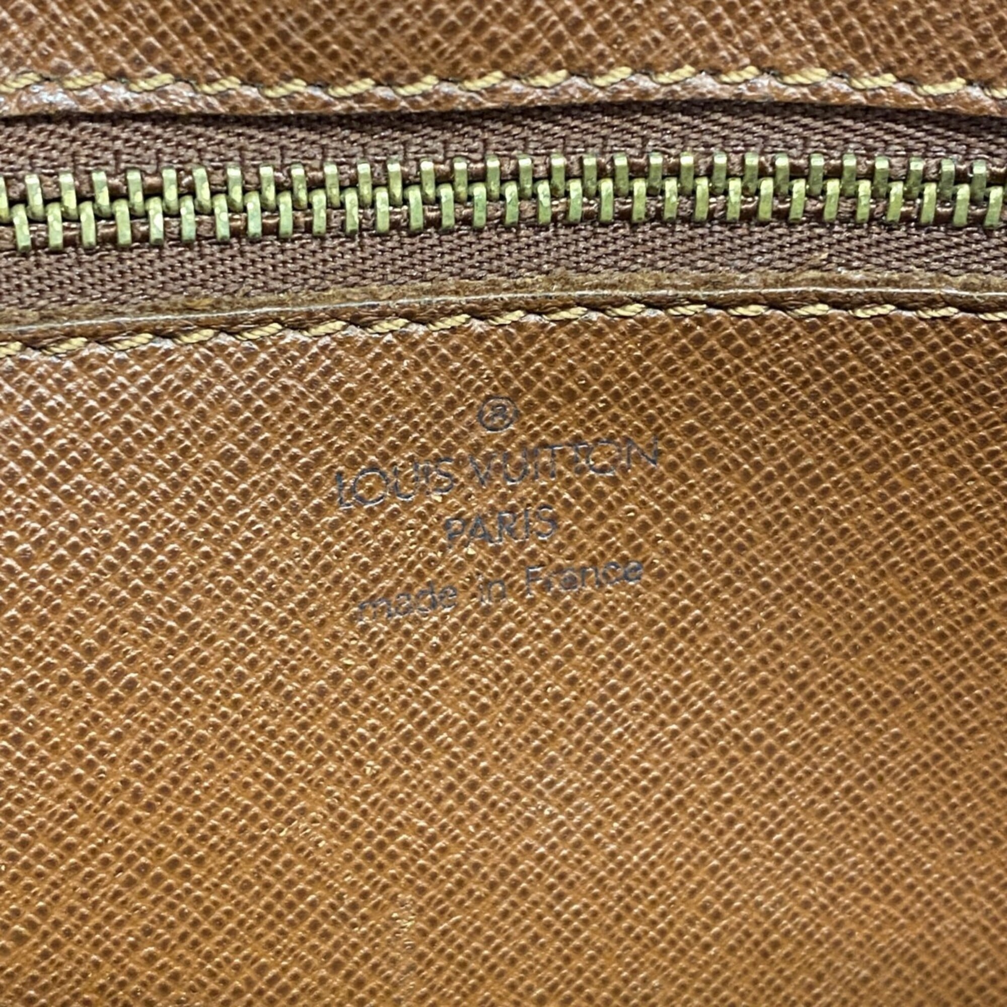 Louis Vuitton Brown Clutch Bag (Pre-Owned)