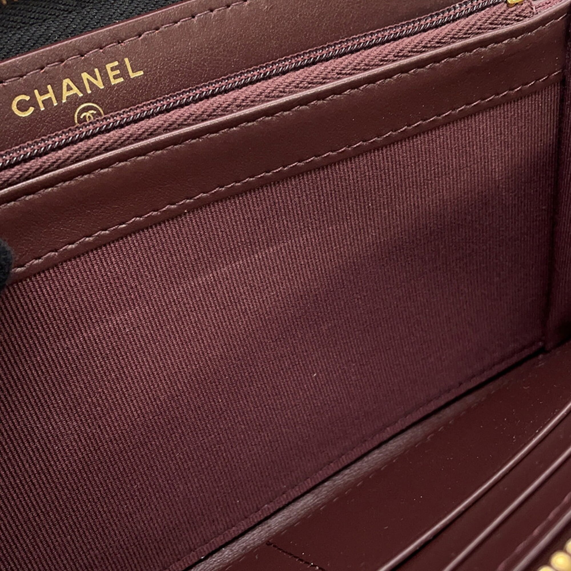 Chanel Black Grained Calfskin Long Wallet (Bi-Fold) (Pre-Owned)