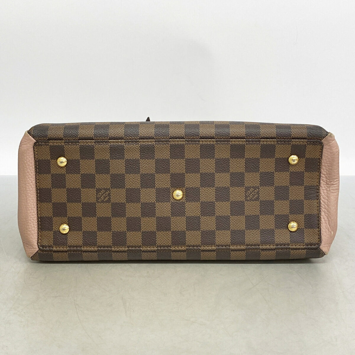 Louis Vuitton Ebene Magnolia Handbag (Pre-Owned)