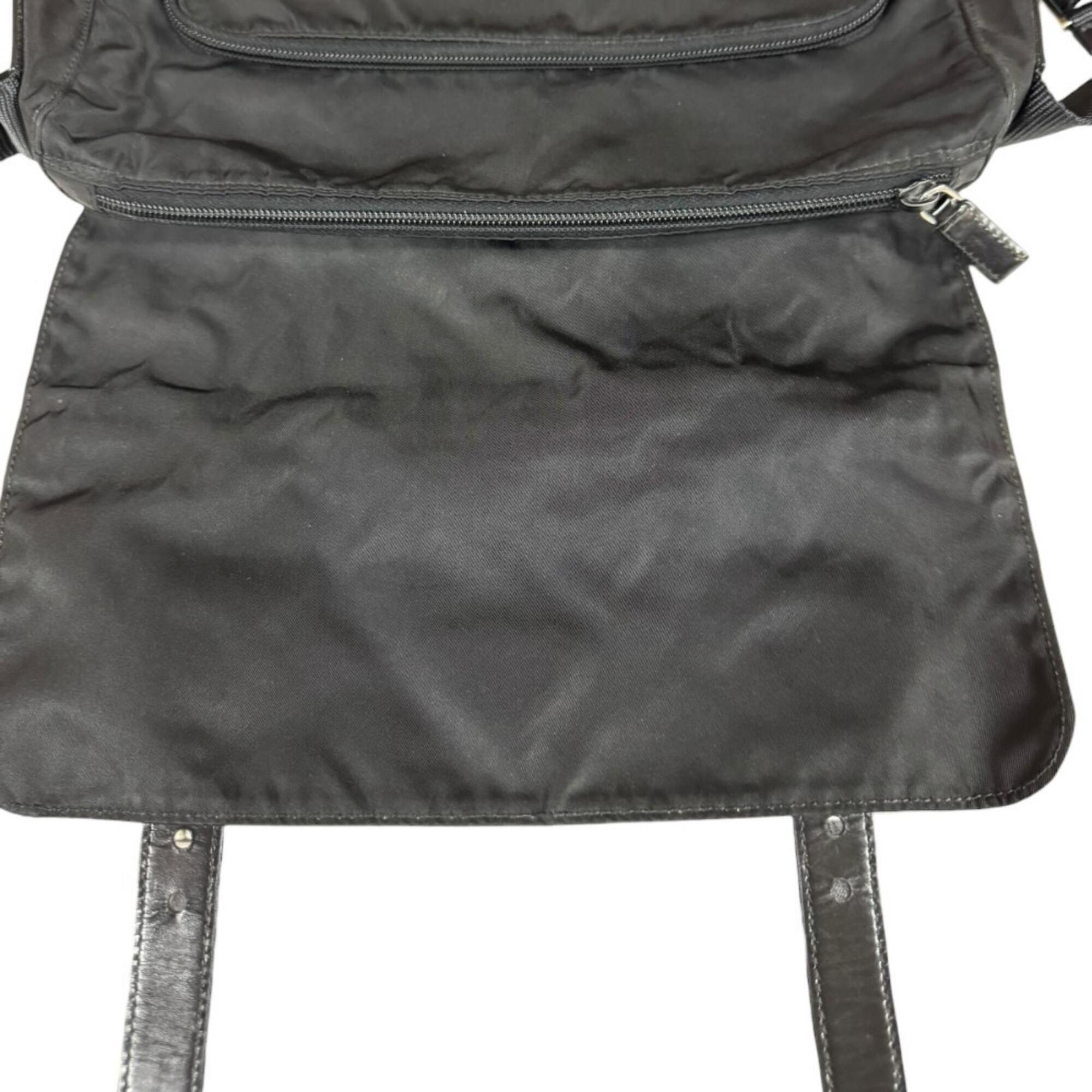 Prada Black Nylon Leather Shoulder Bag (Pre-Owned)