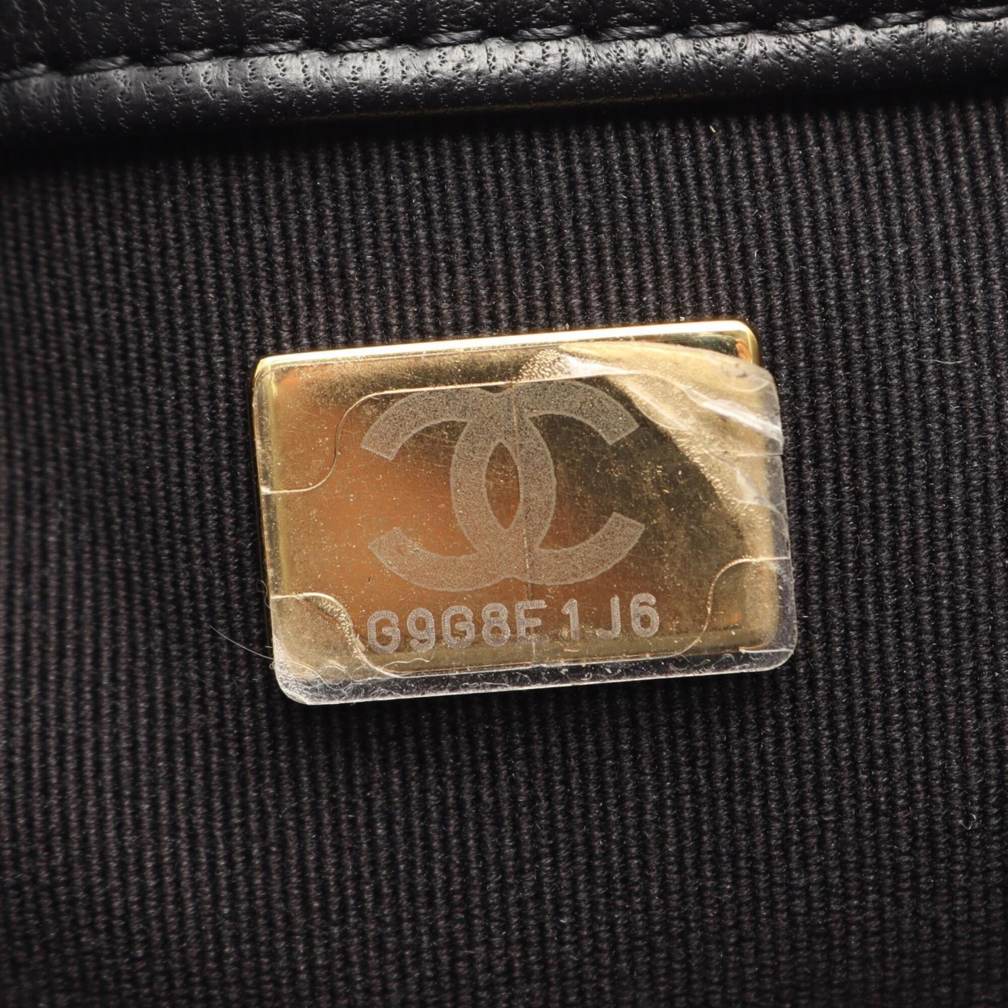 Chanel Black Leather Handbag Shoulder Bag (Pre-Owned)