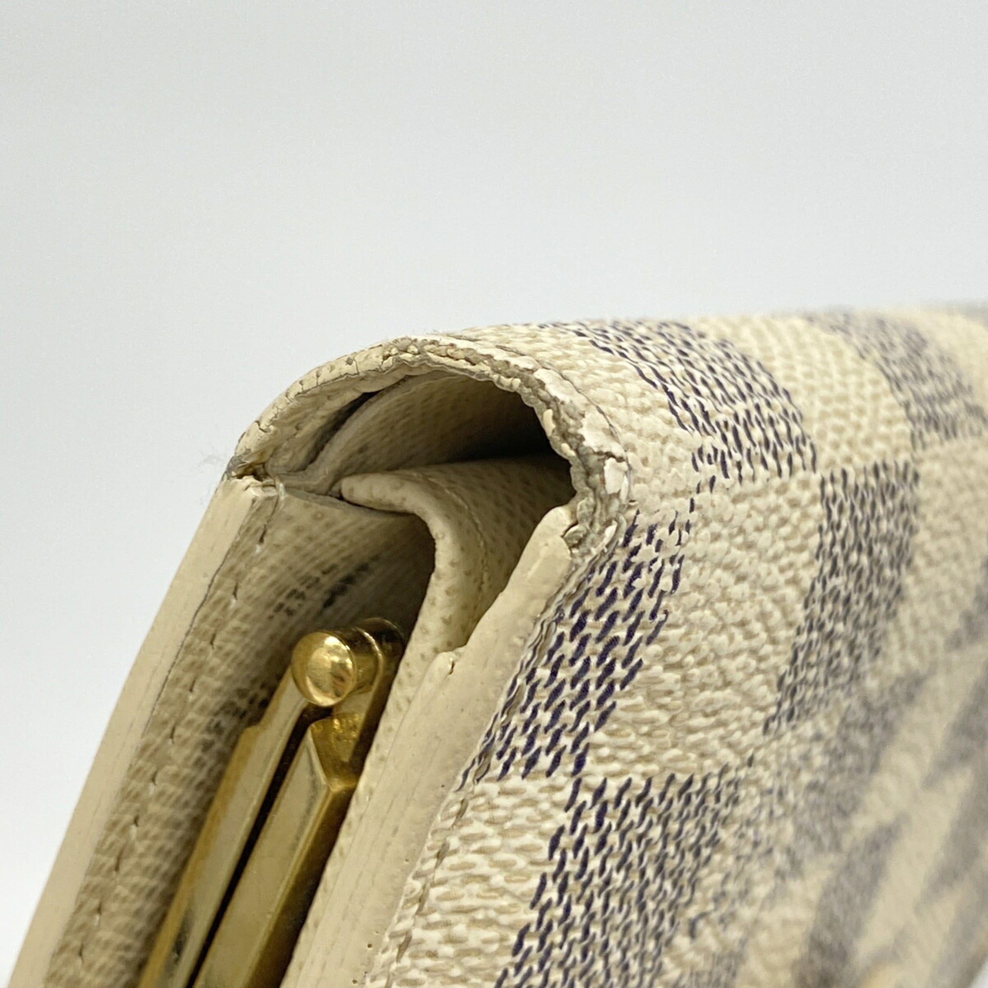Louis Vuitton White Wallet (Bi-Fold) (Pre-Owned)